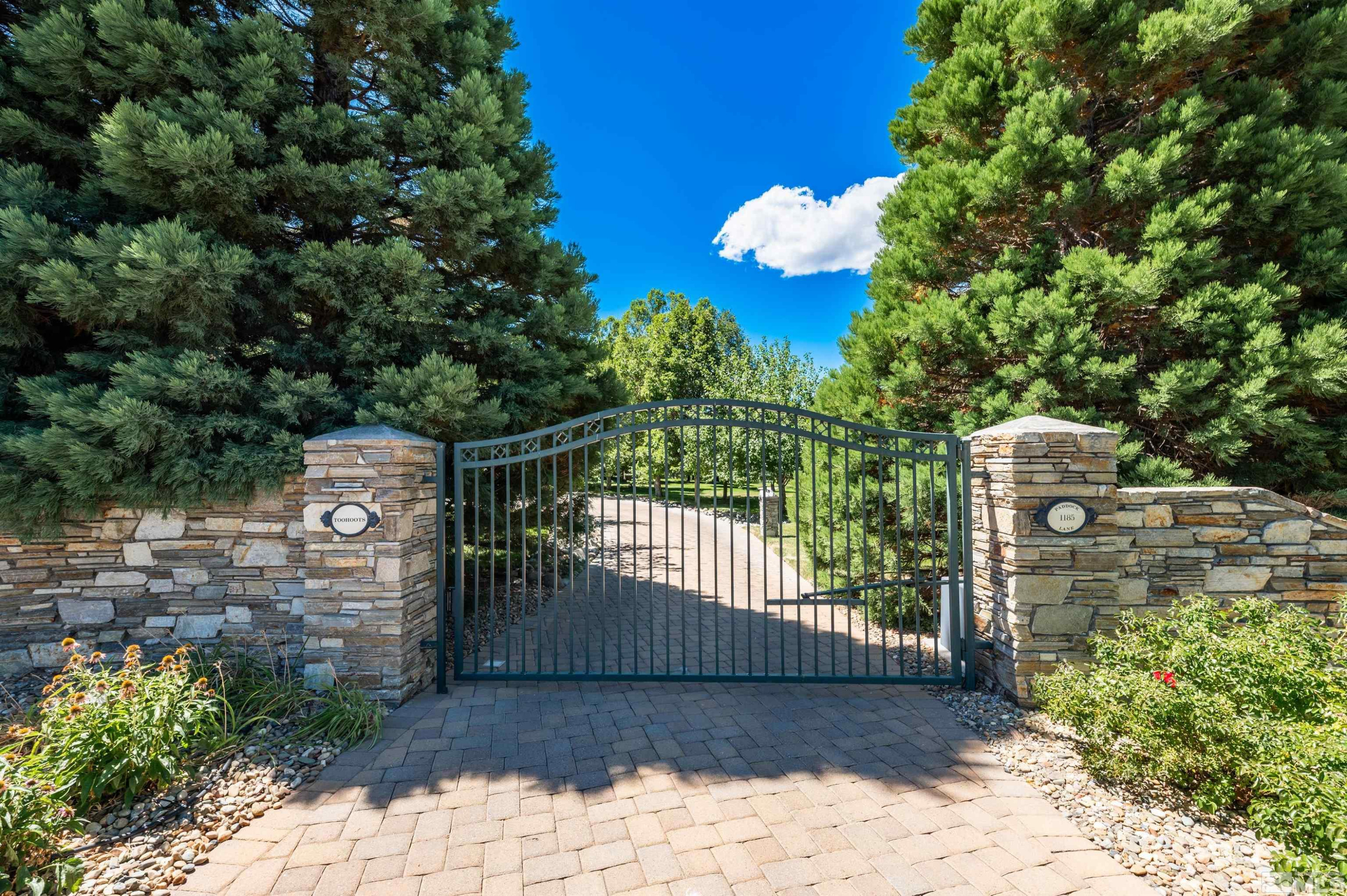 1185 Paddock Lane
