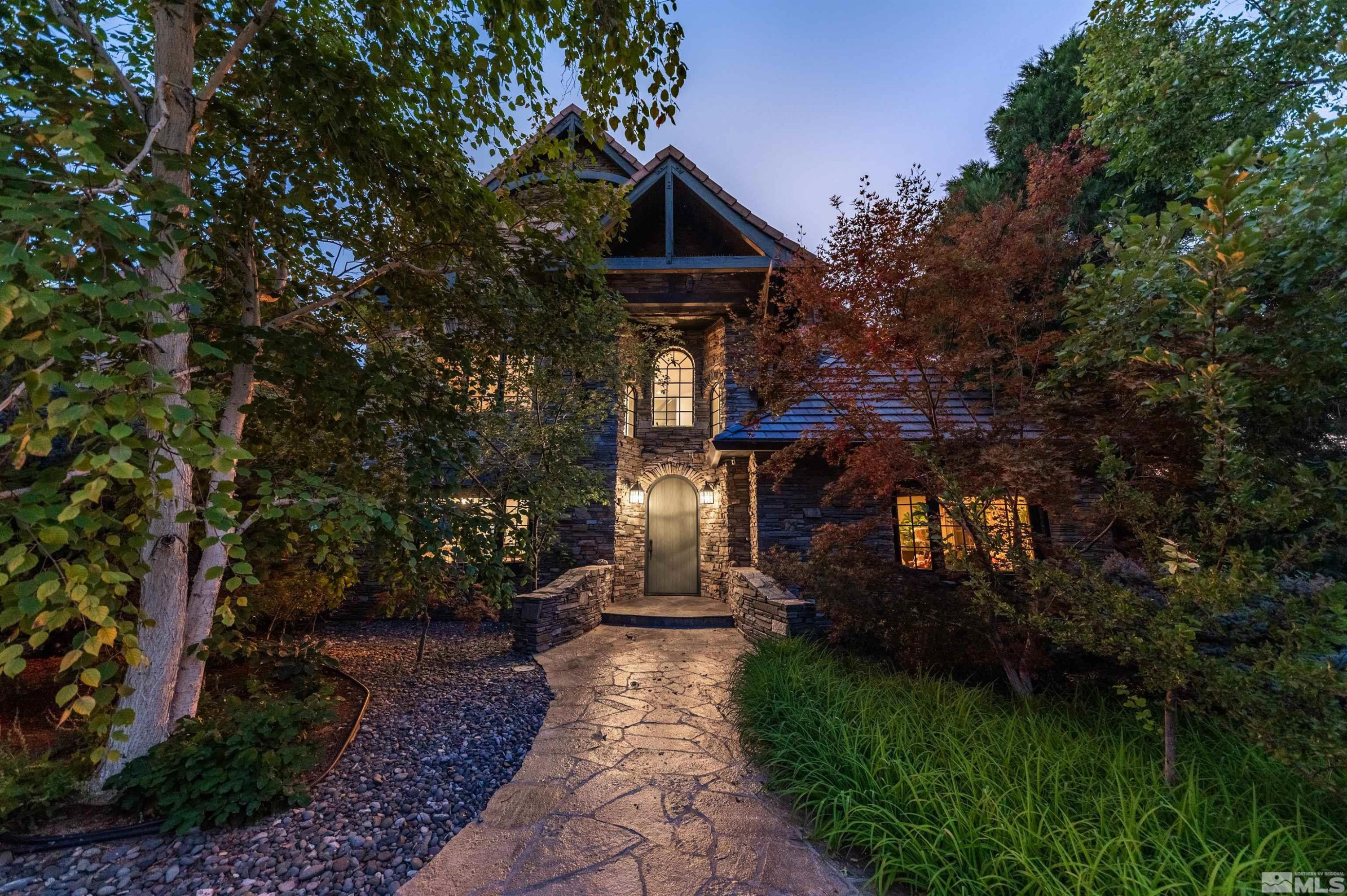 1185 Paddock Lane