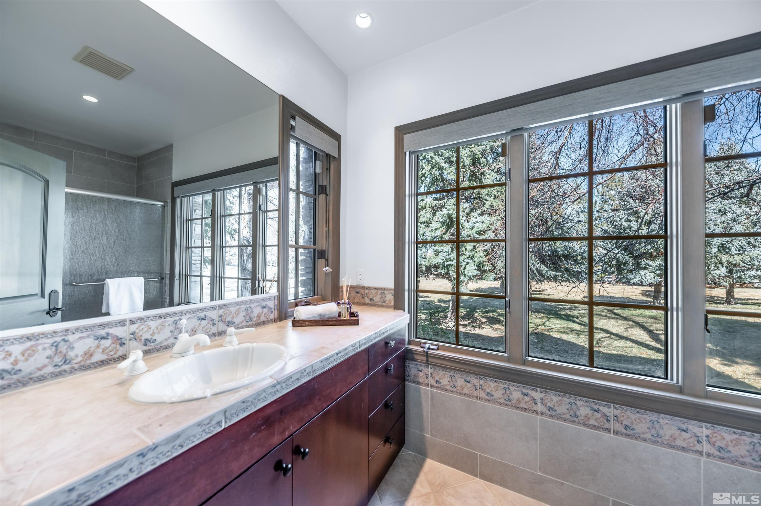1185 Paddock Lane