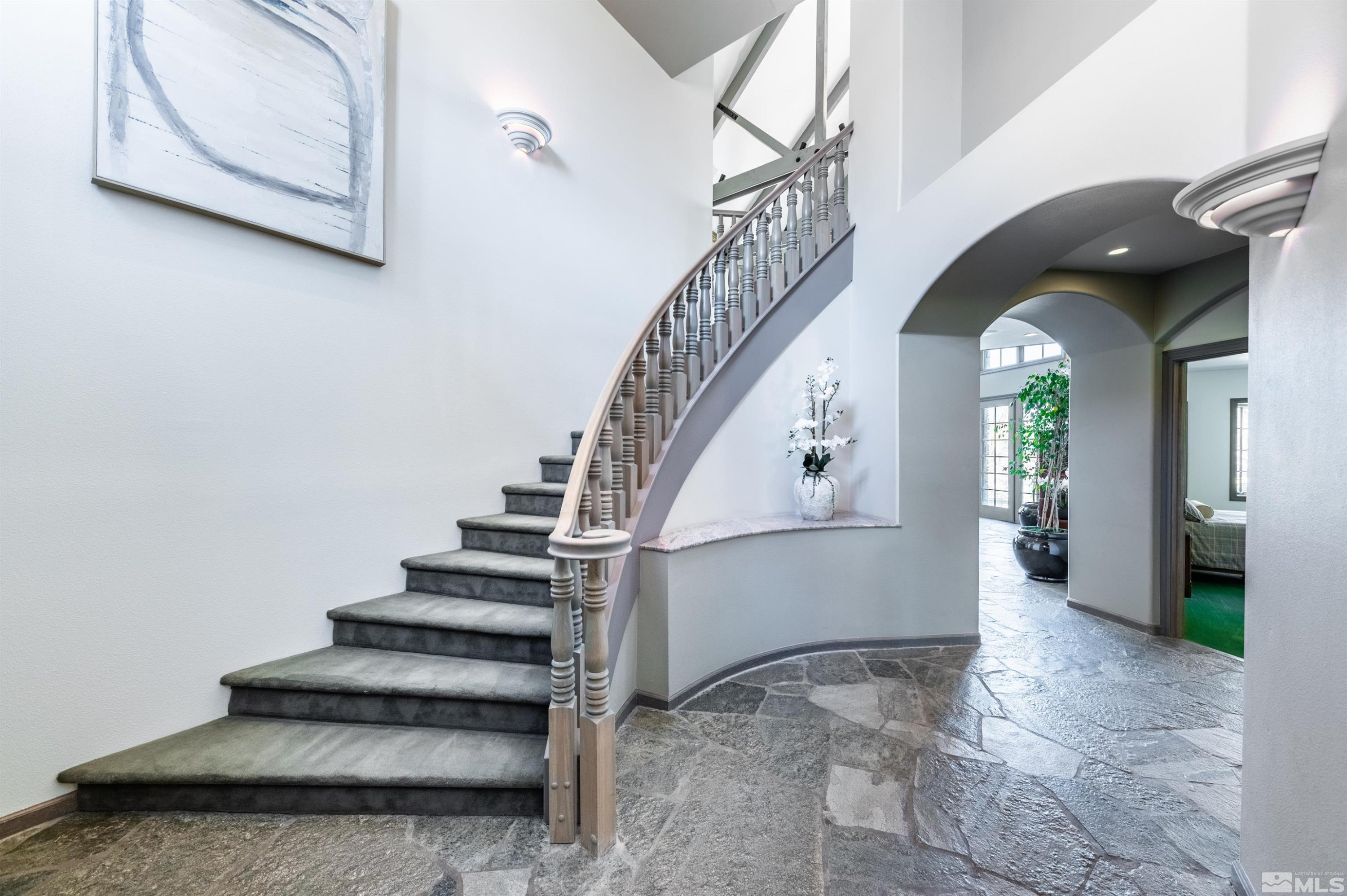 1185 Paddock Lane