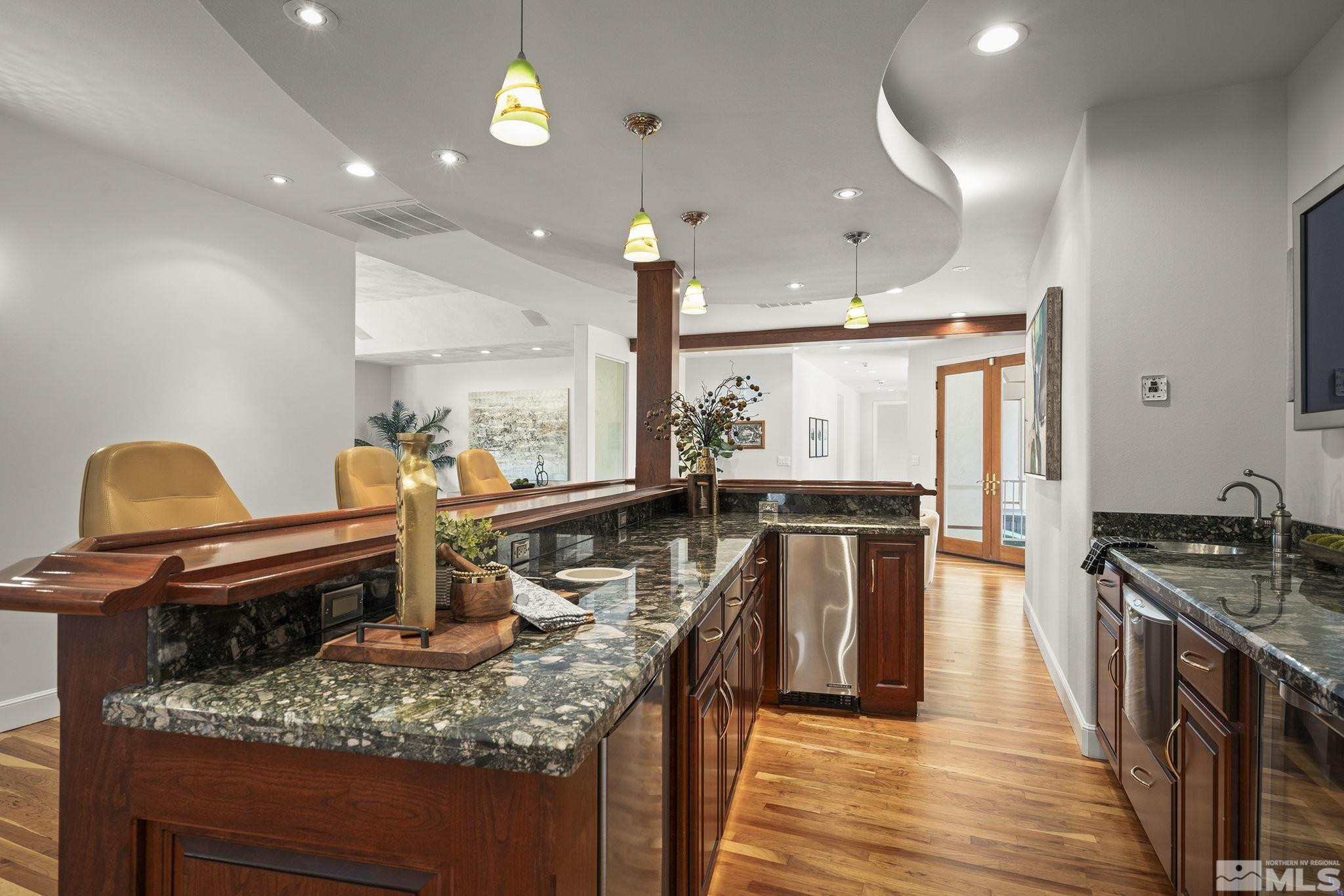 2185 Kinney Lane