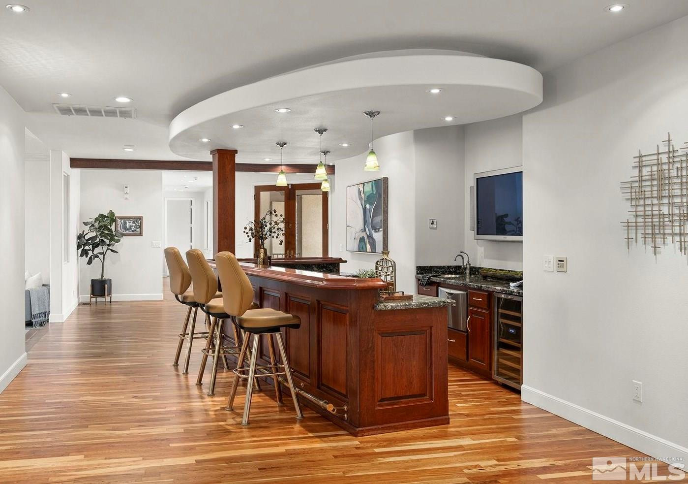2185 Kinney Lane