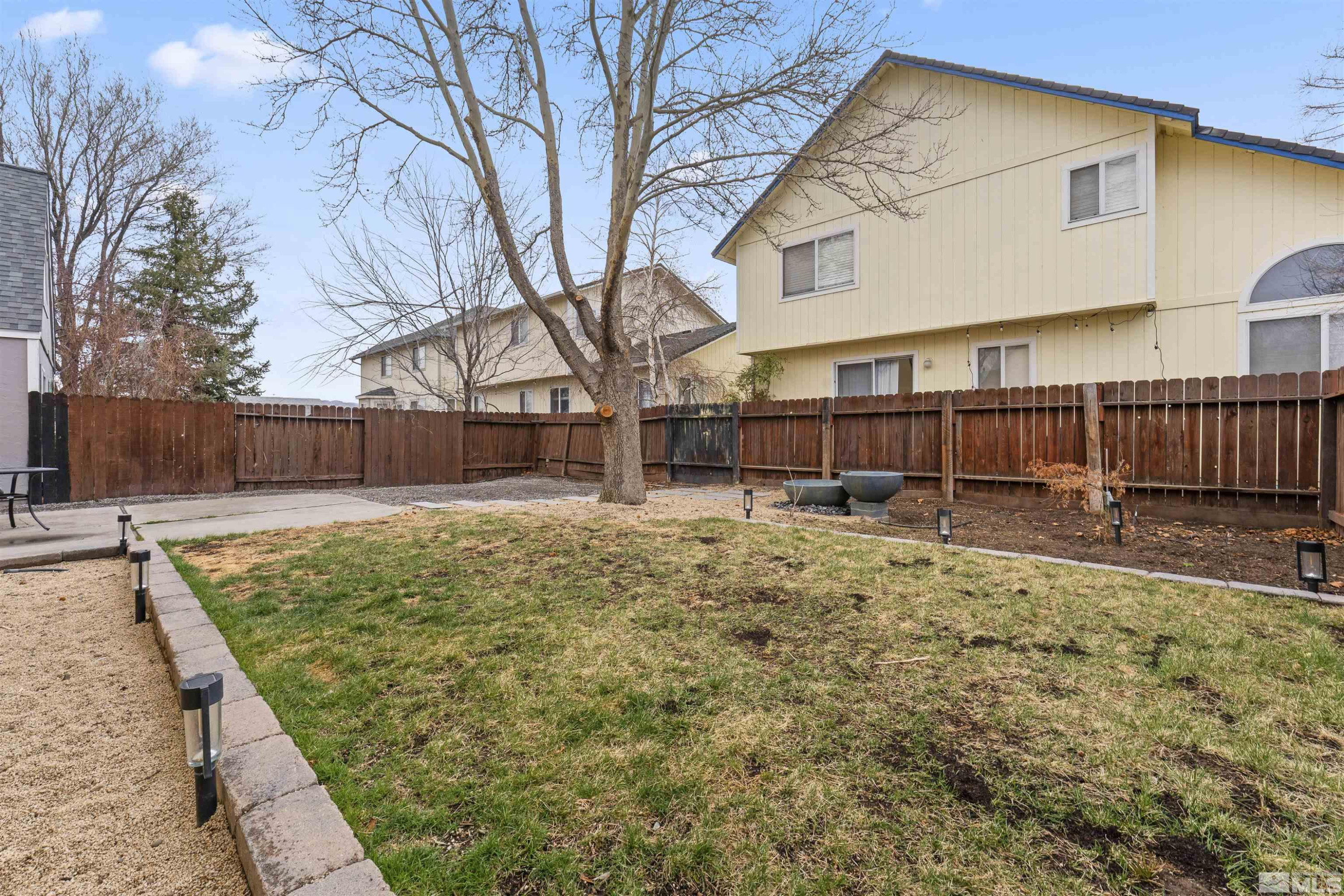 8906 Dixon Lane