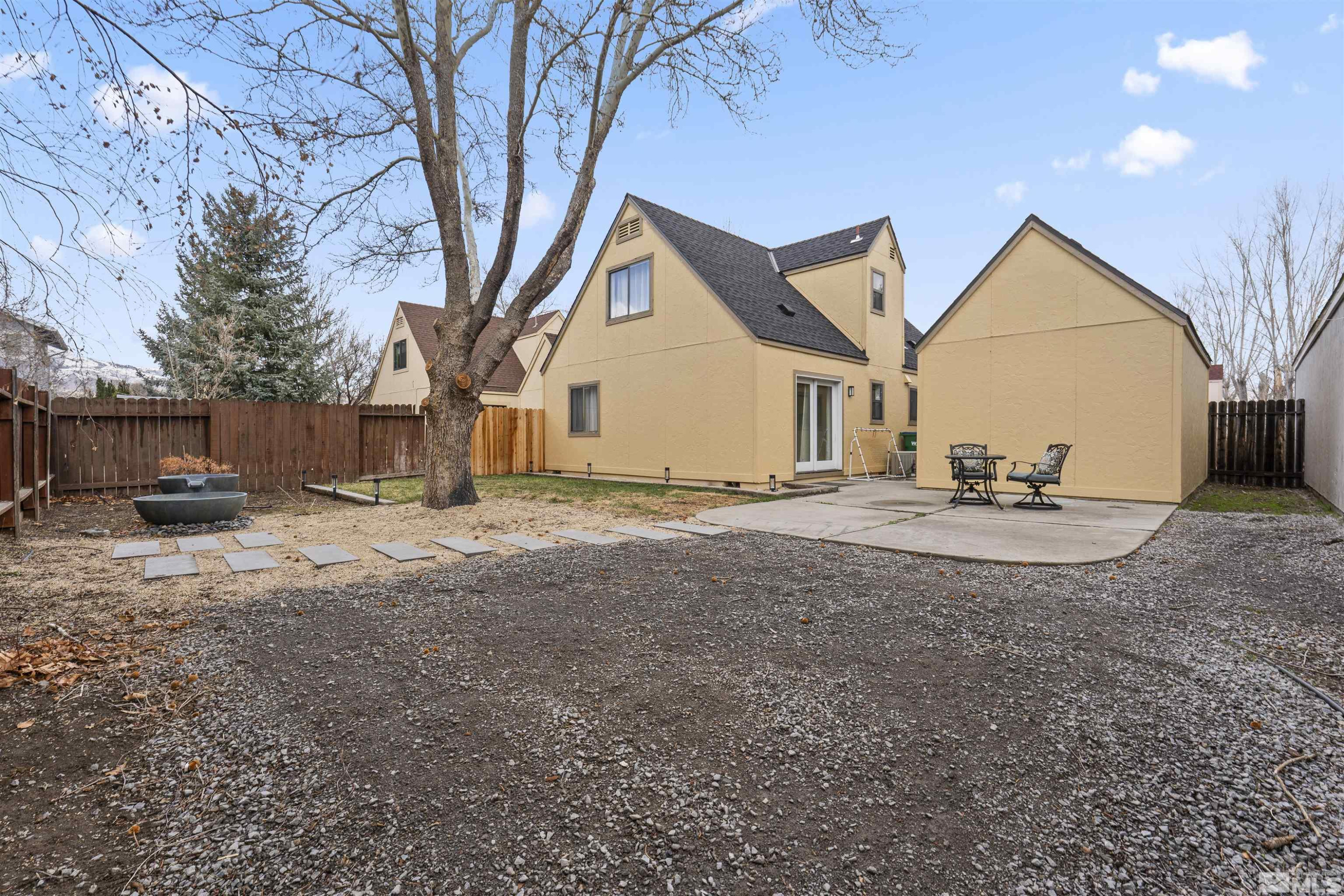 8906 Dixon Lane