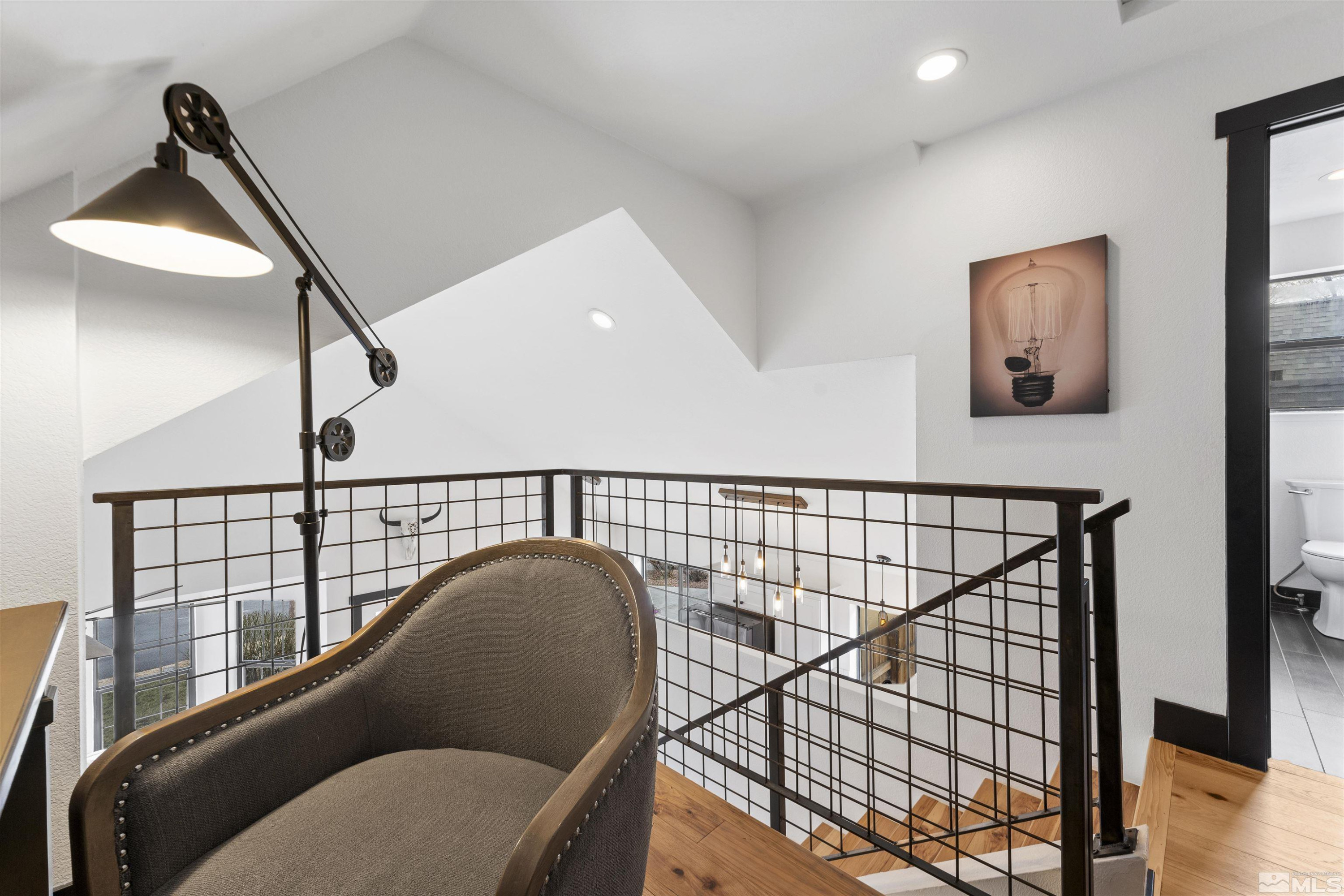 8906 Dixon Lane