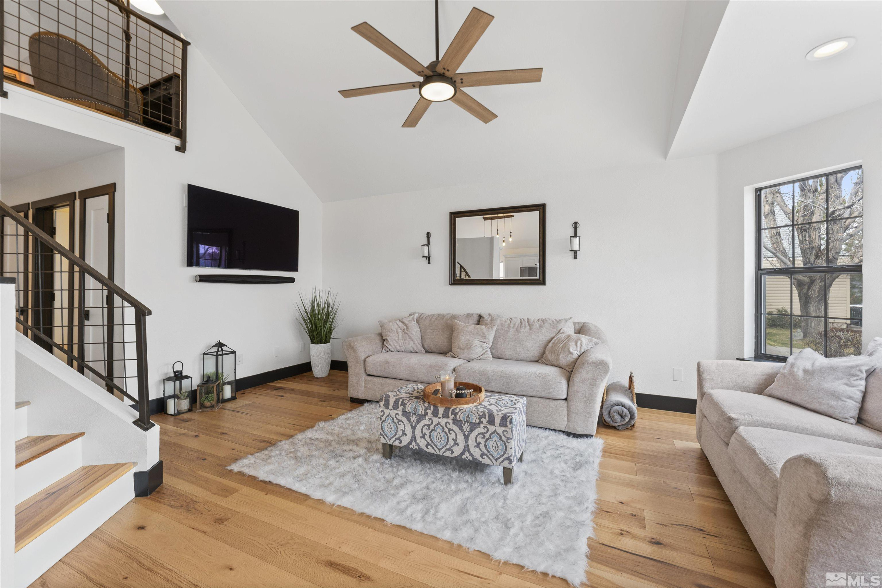 8906 Dixon Lane