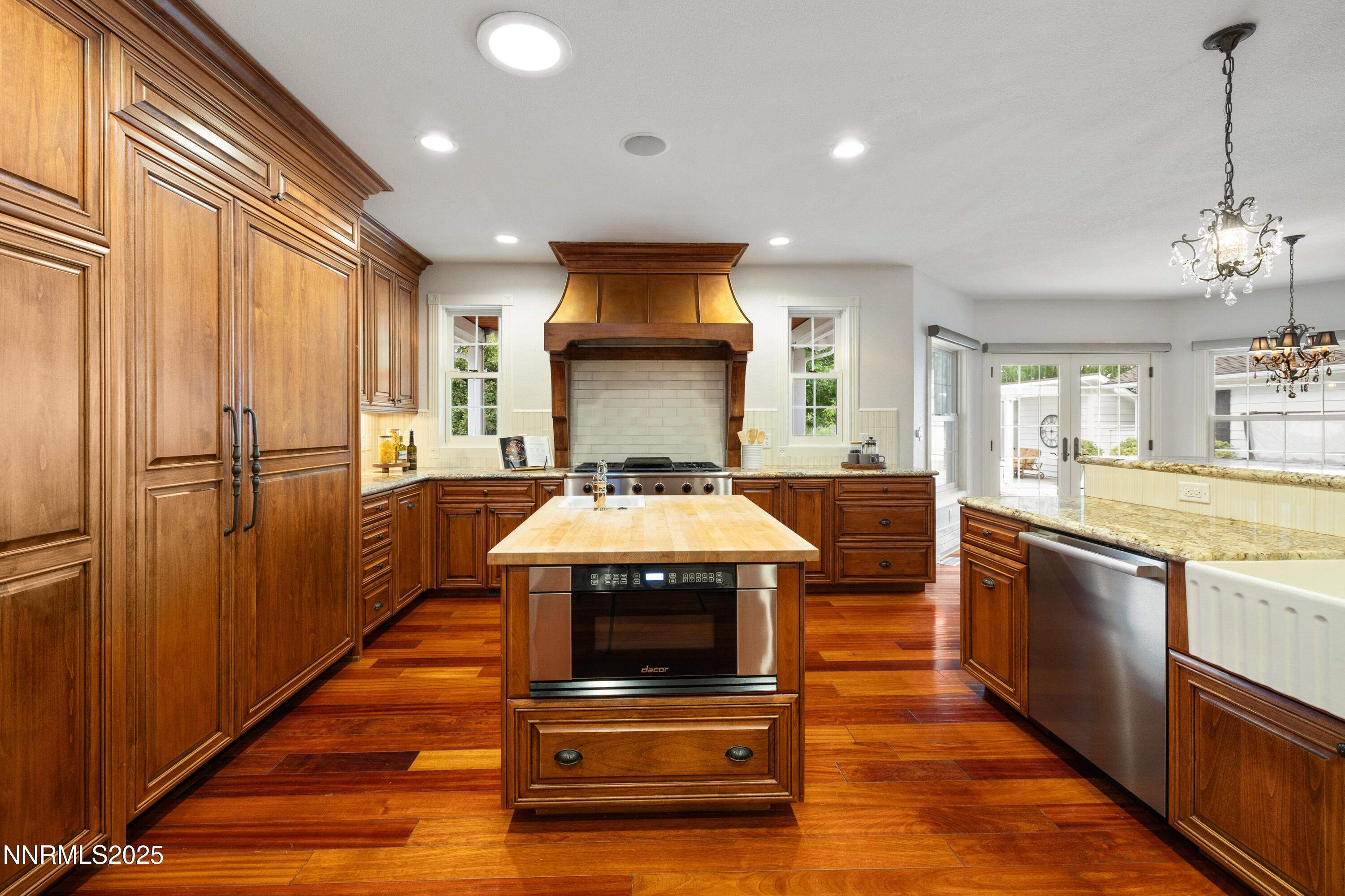 2230 Del Monte Lane
