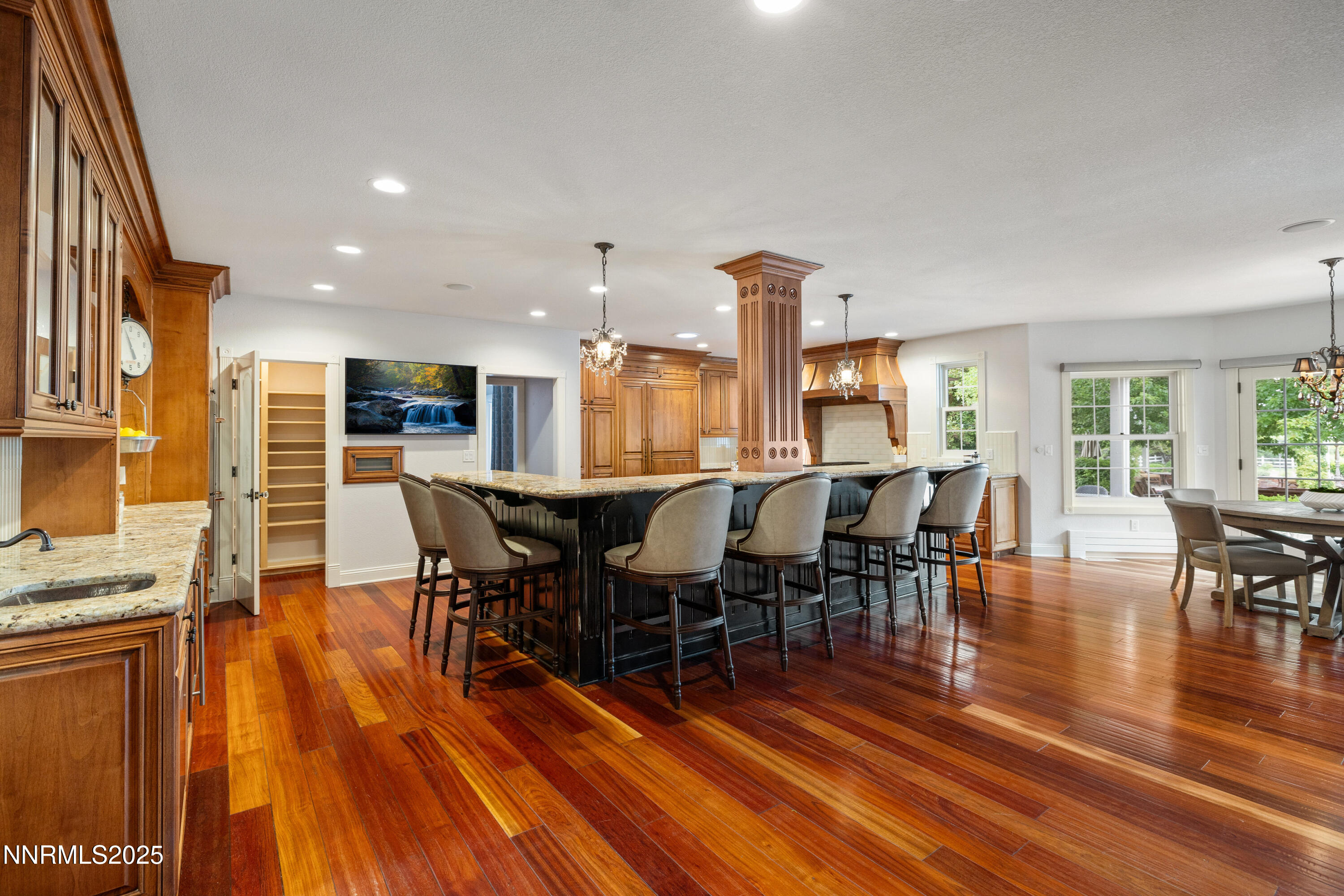 2230 Del Monte Lane