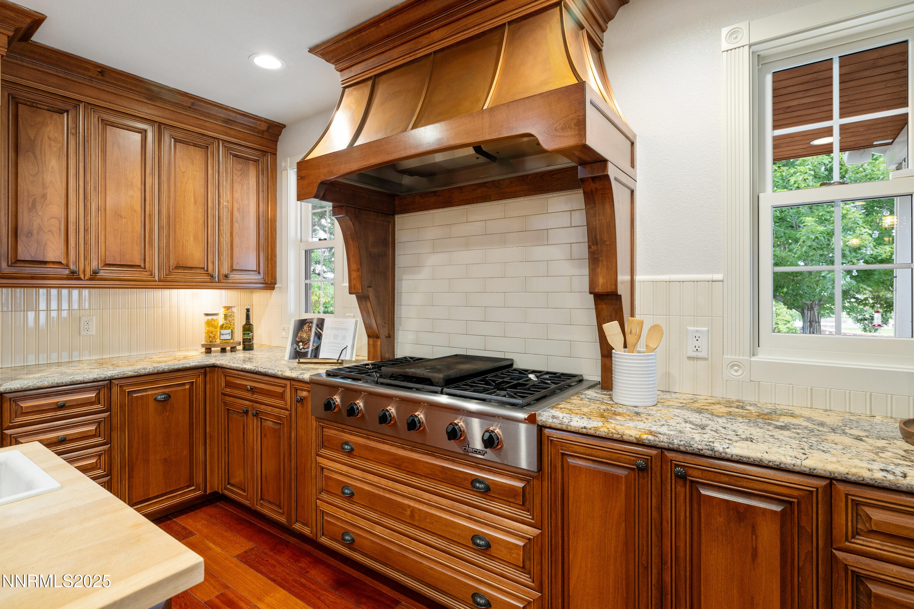 2230 Del Monte Lane