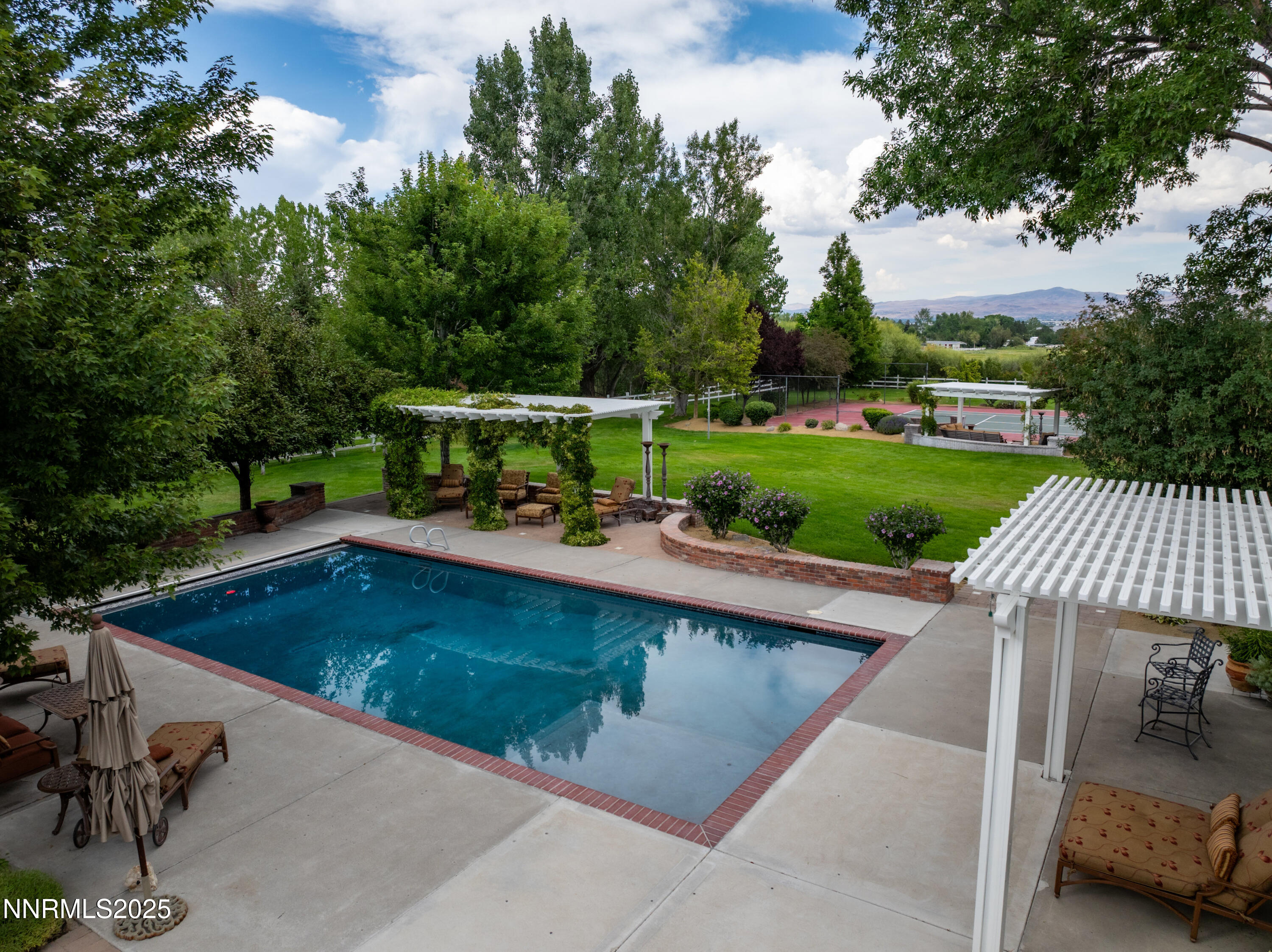 2230 Del Monte Lane