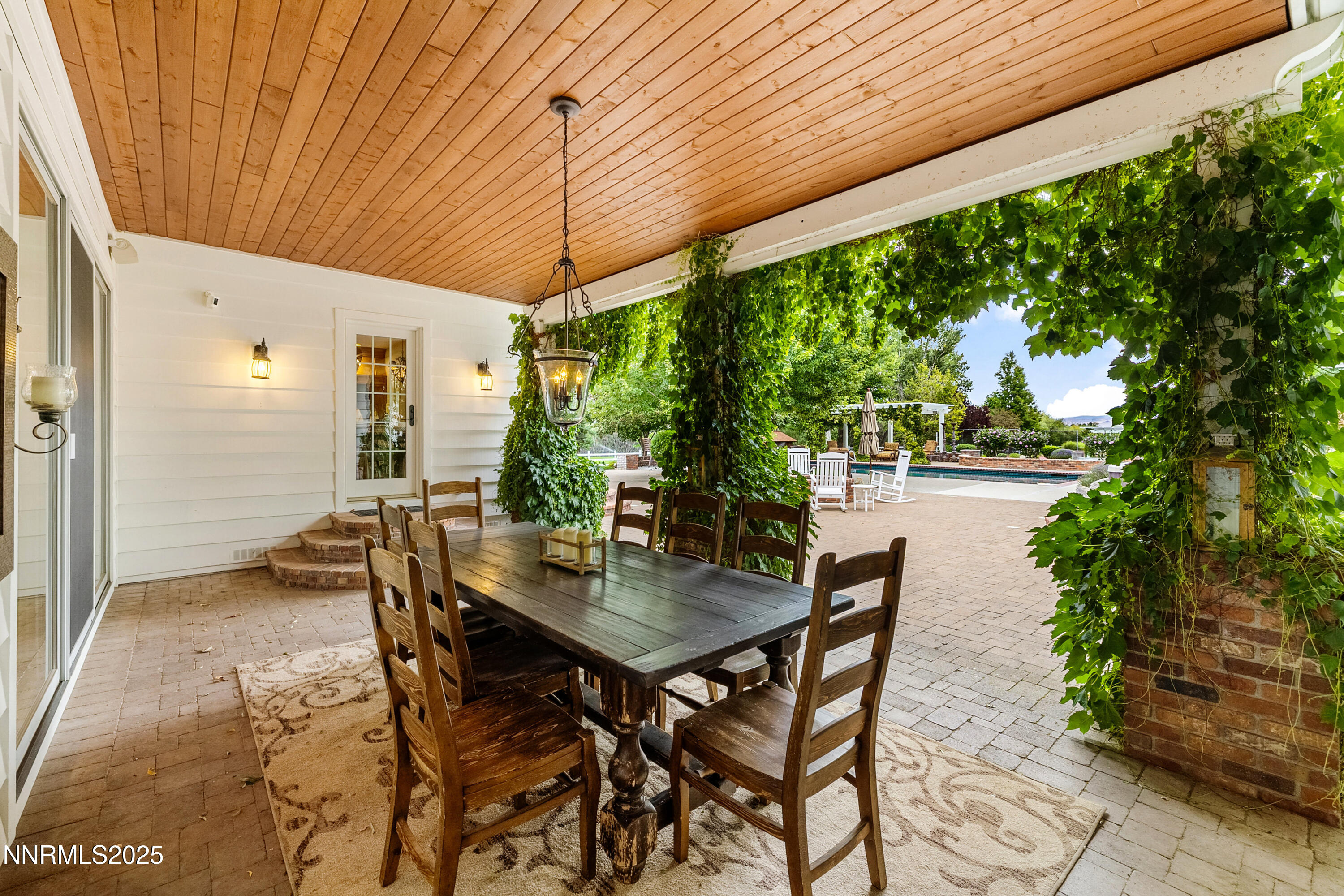 2230 Del Monte Lane