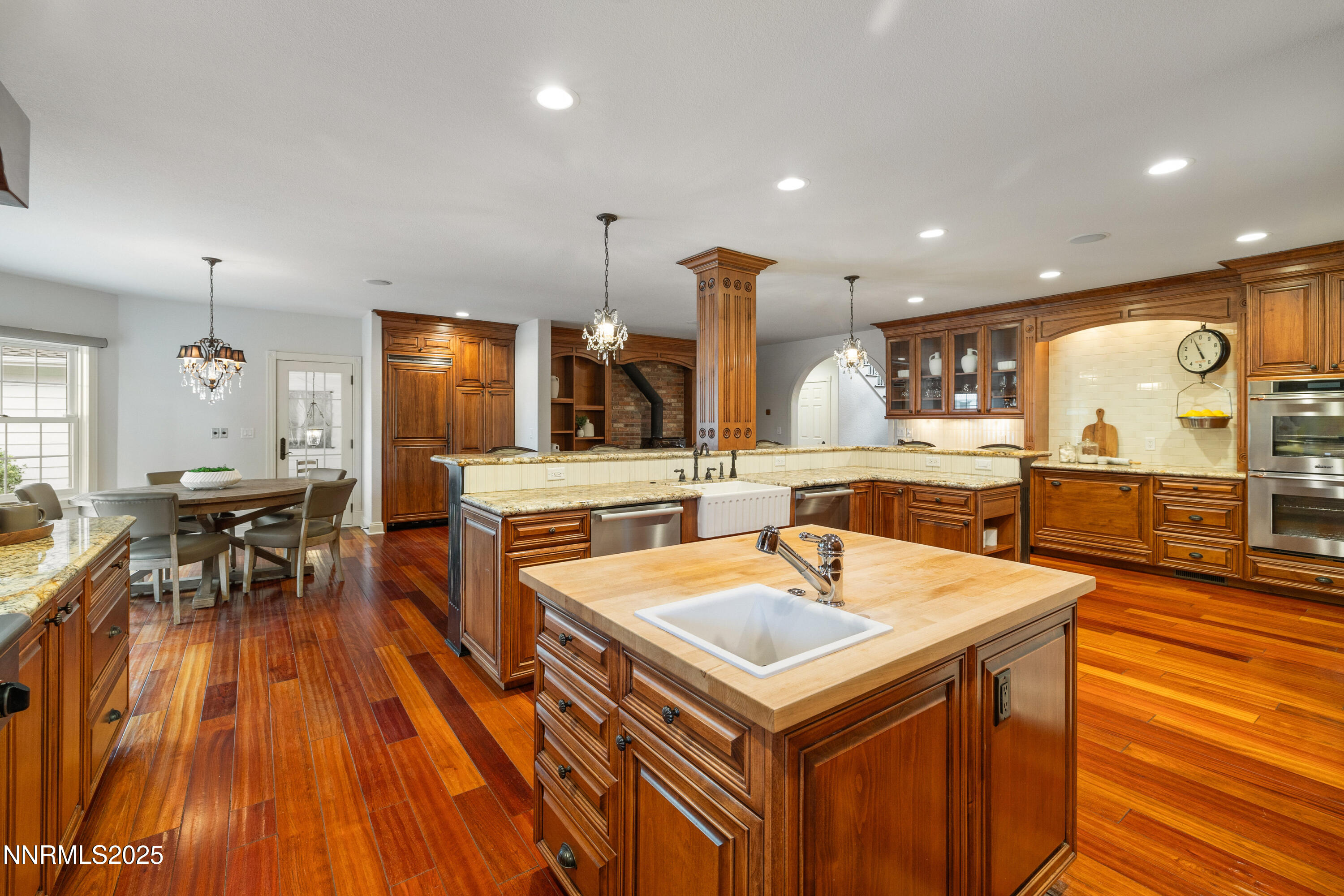 2230 Del Monte Lane