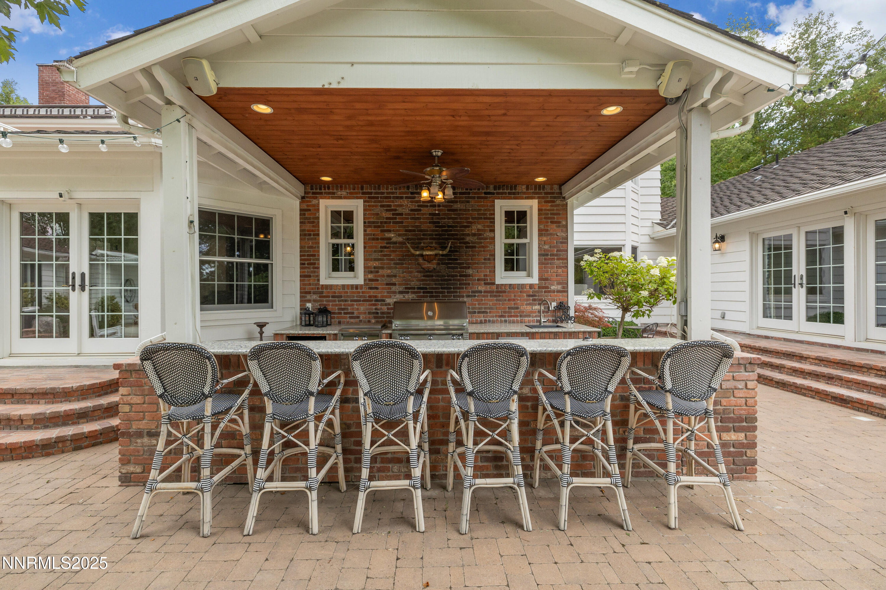 2230 Del Monte Lane