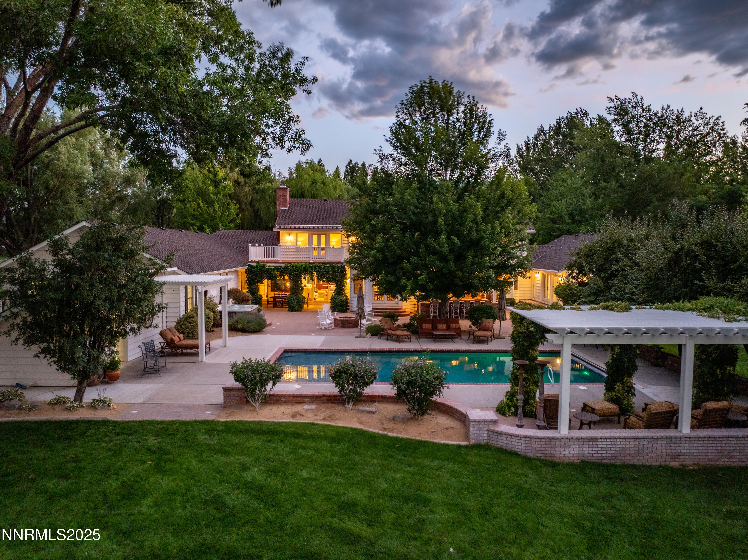 2230 Del Monte Lane