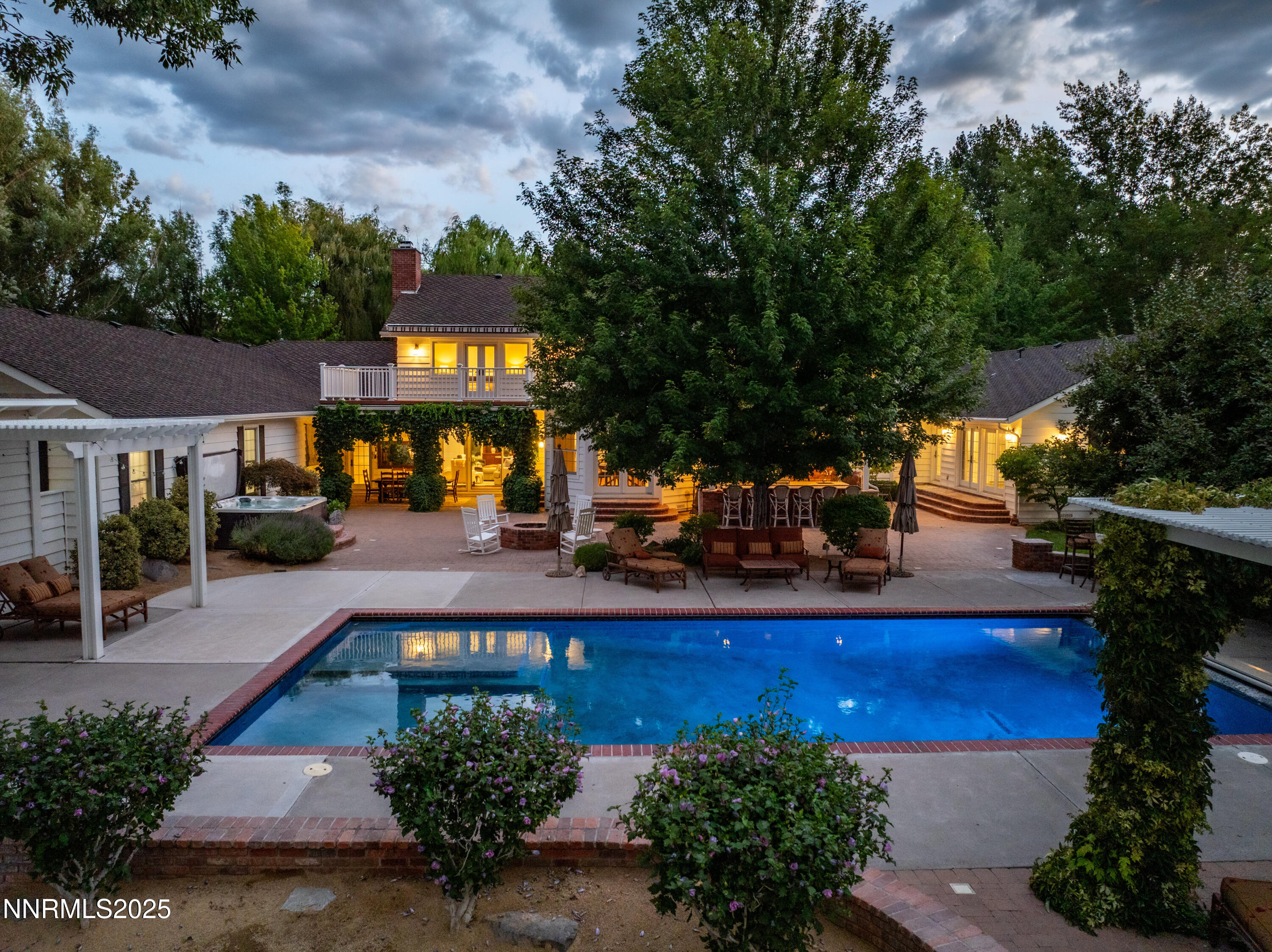 2230 Del Monte Lane