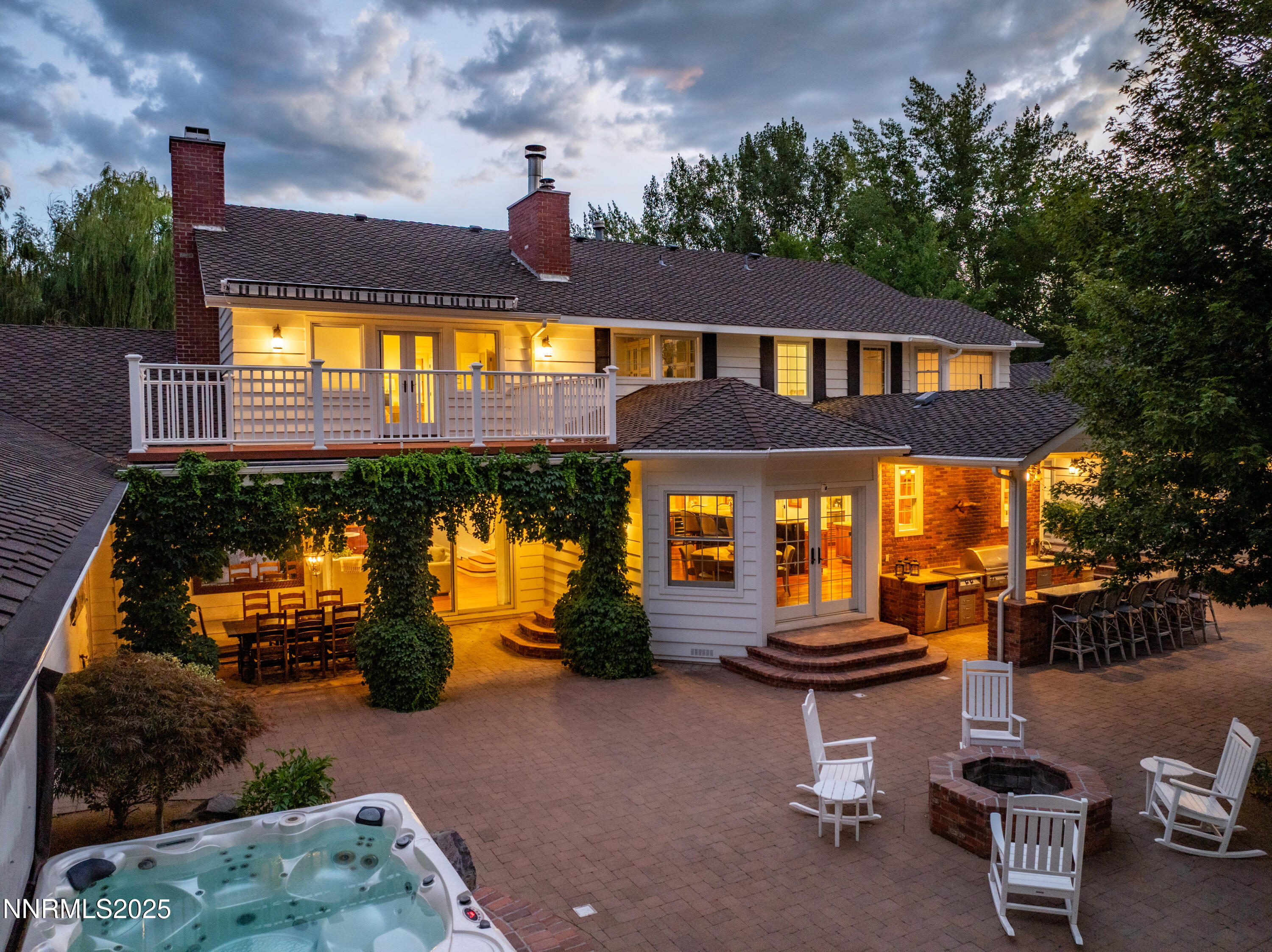 2230 Del Monte Lane