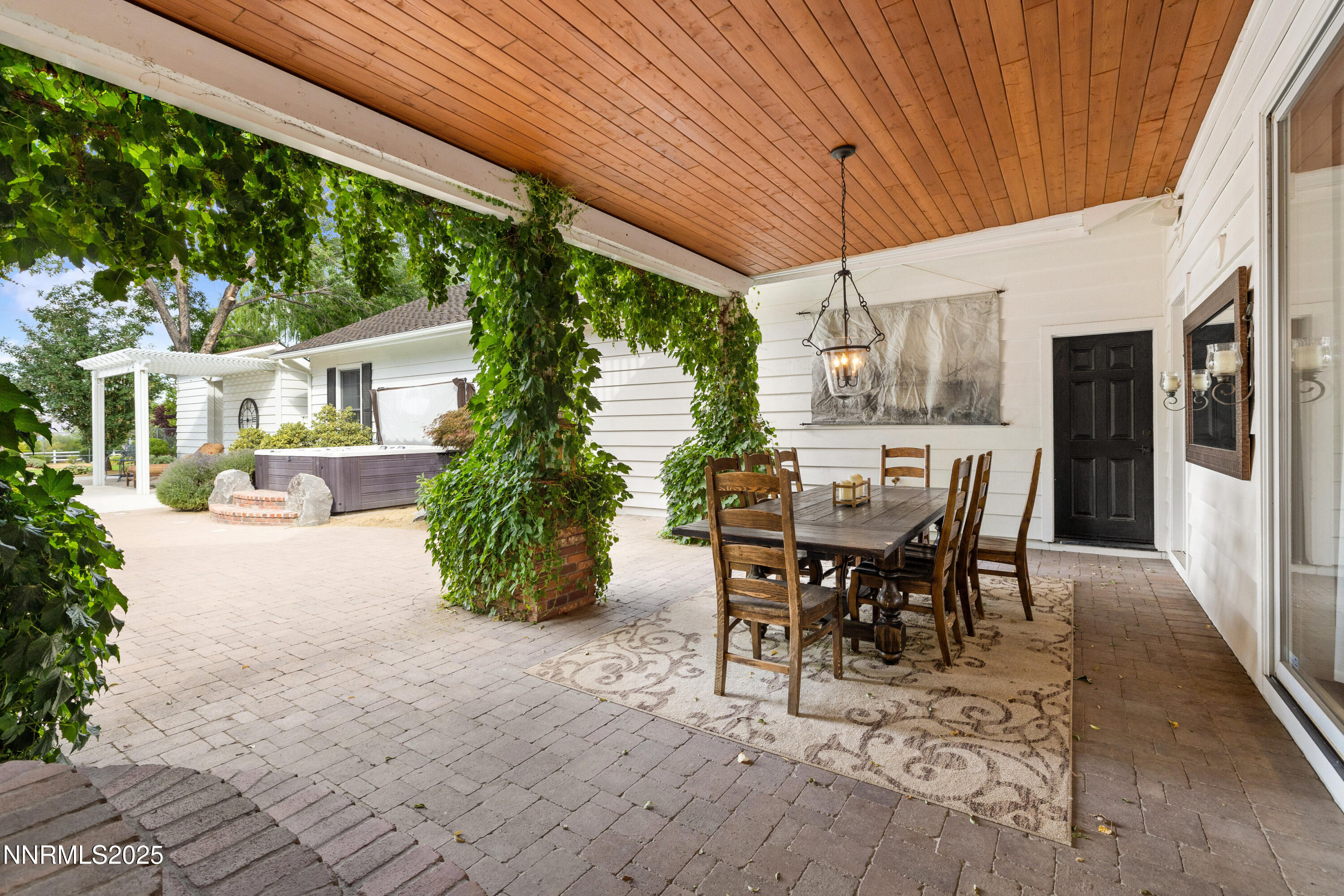2230 Del Monte Lane