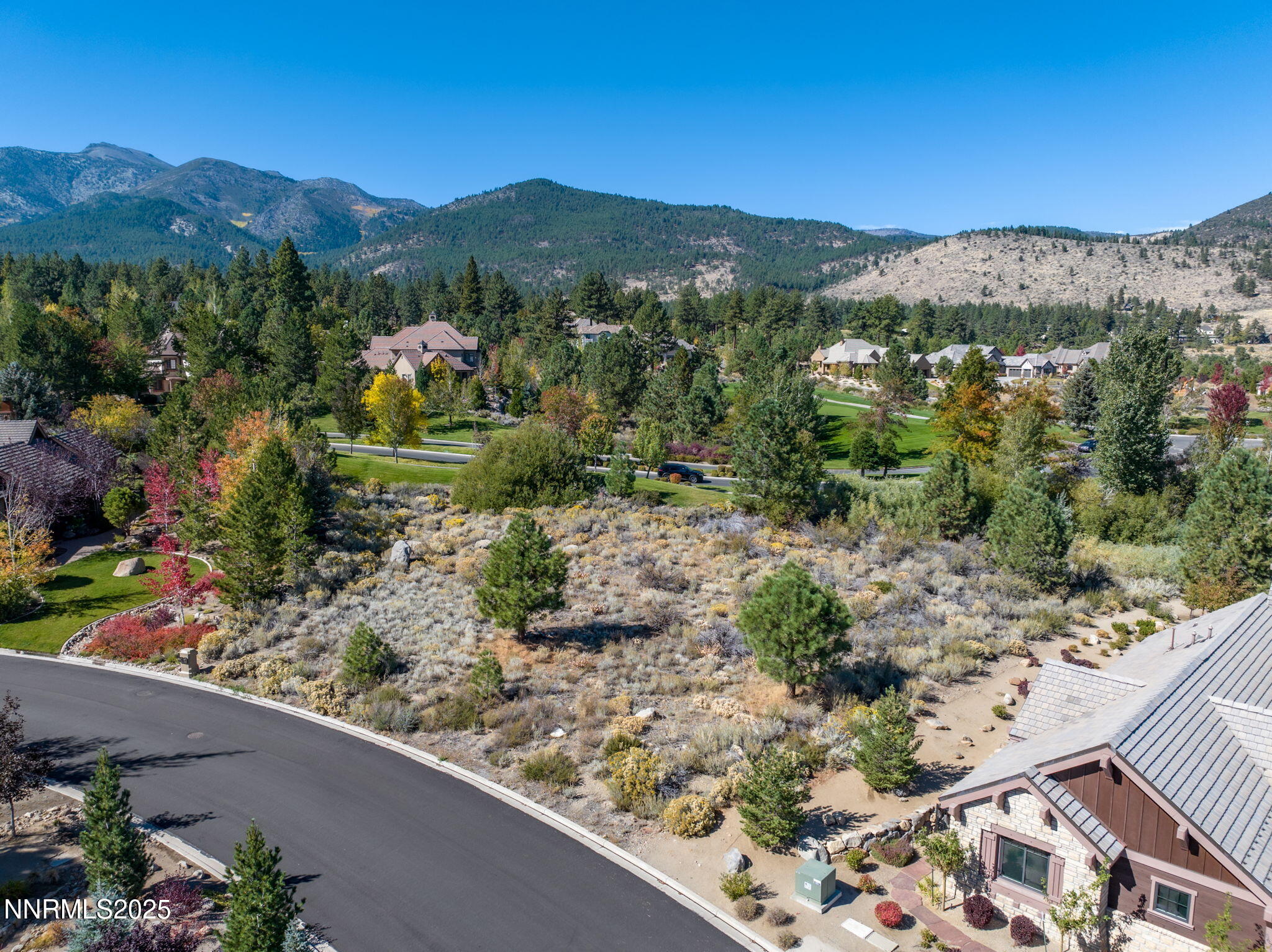 5685 Alpinista Circle