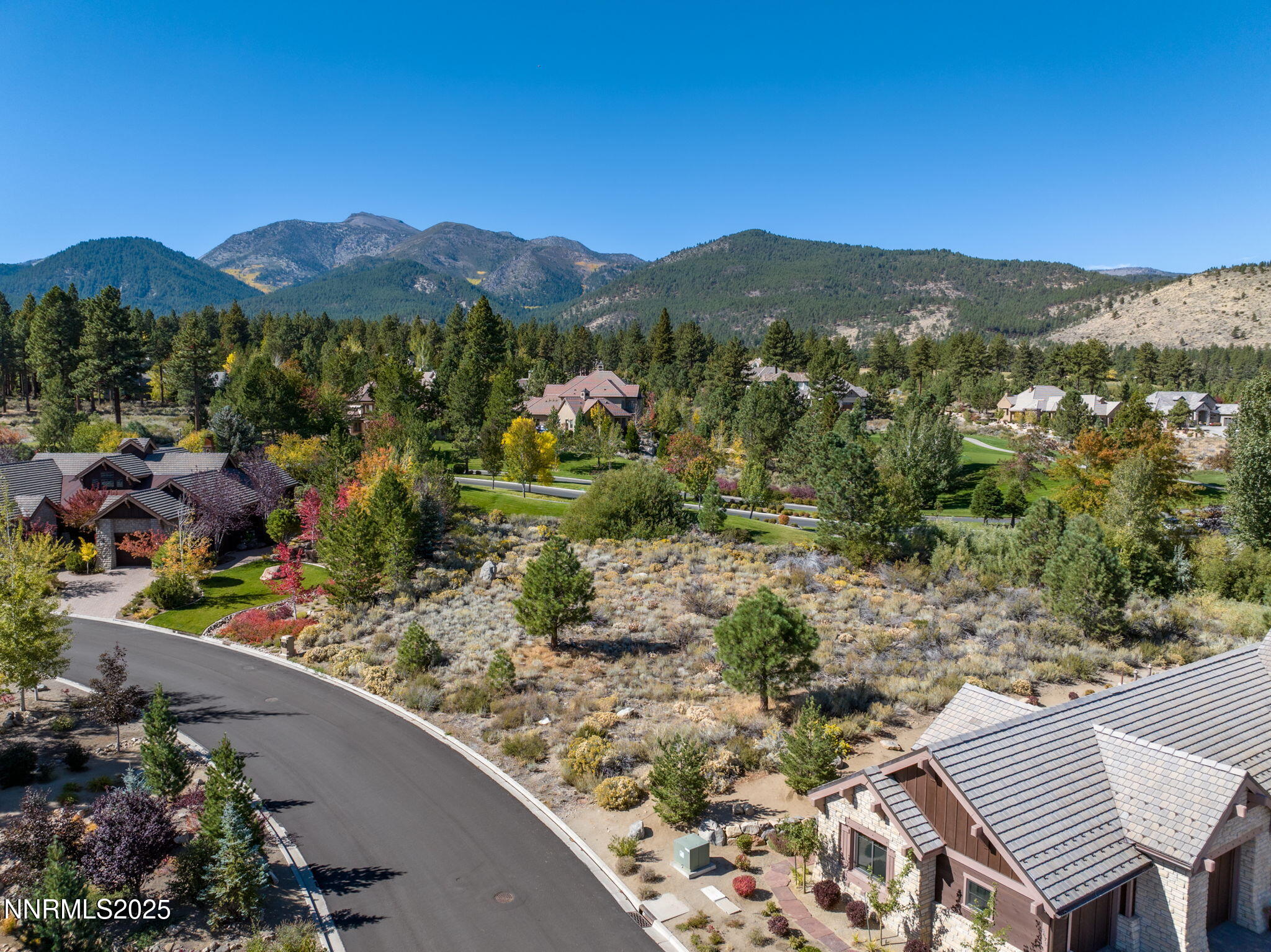 5685 Alpinista Circle