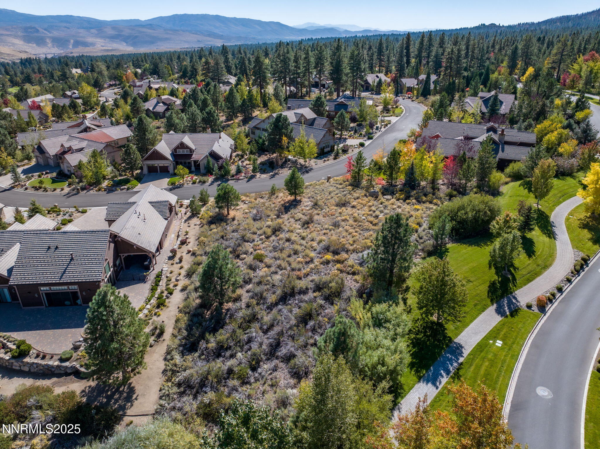 5685 Alpinista Circle