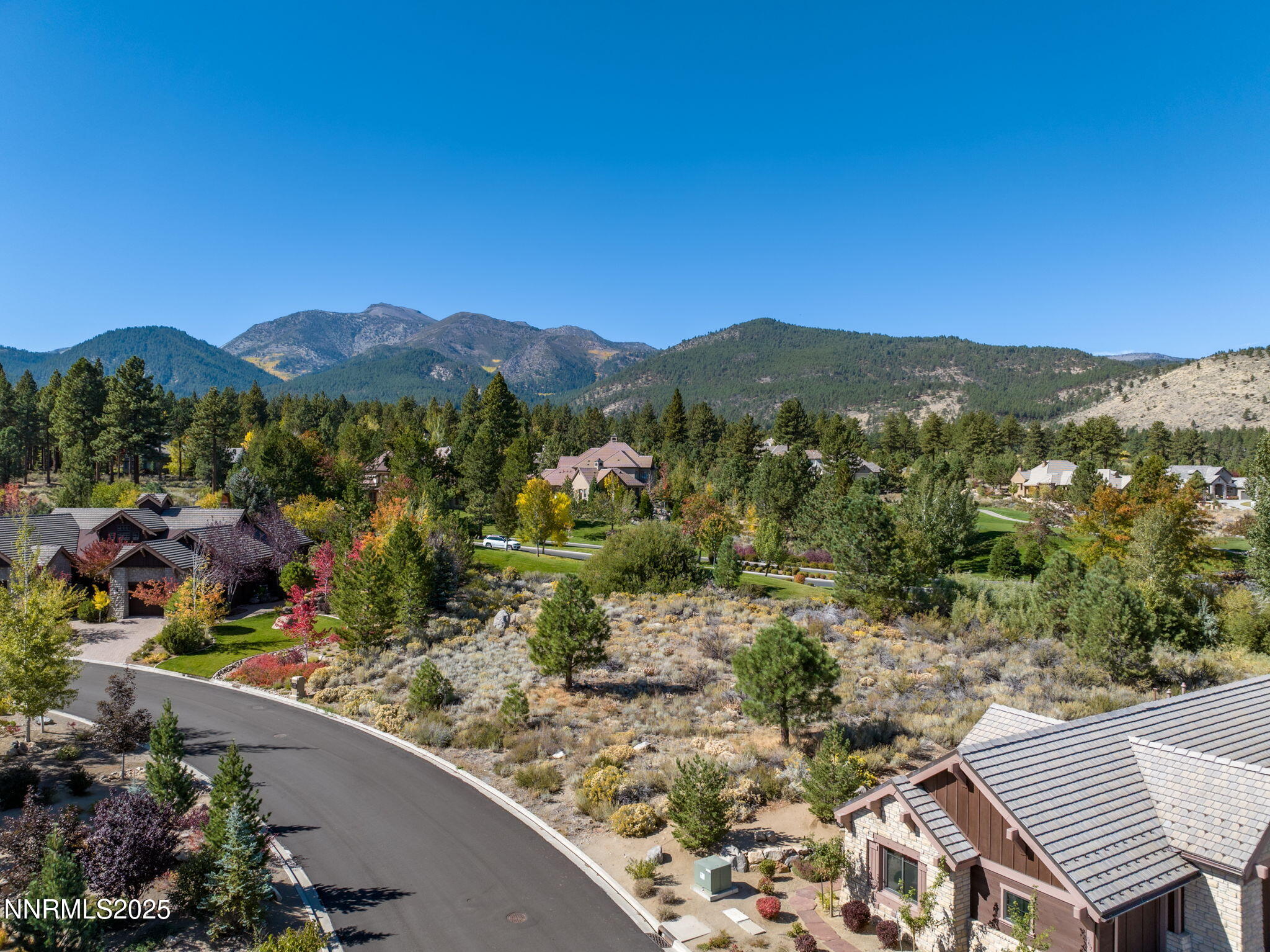 5685 Alpinista Circle