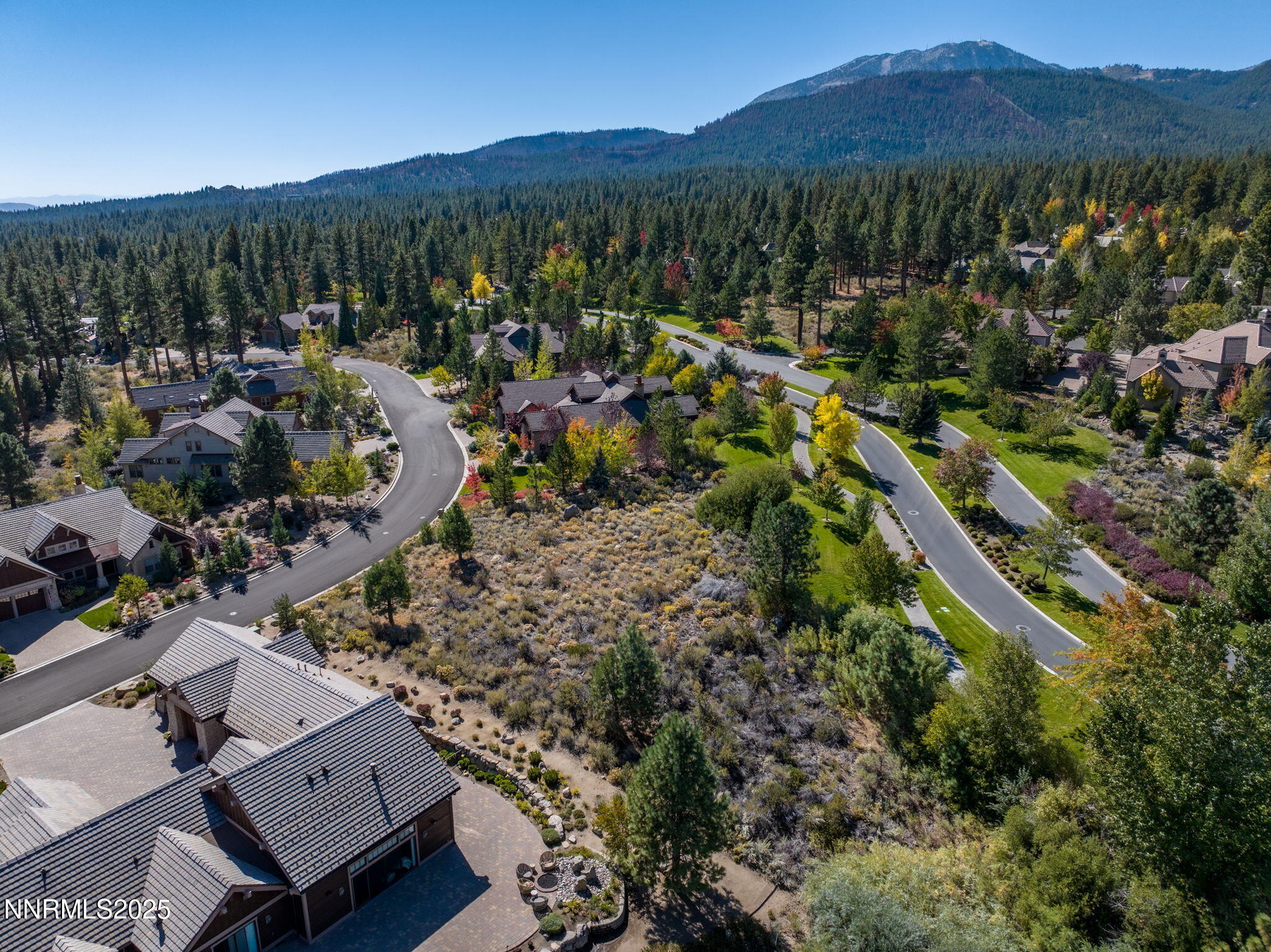 5685 Alpinista Circle