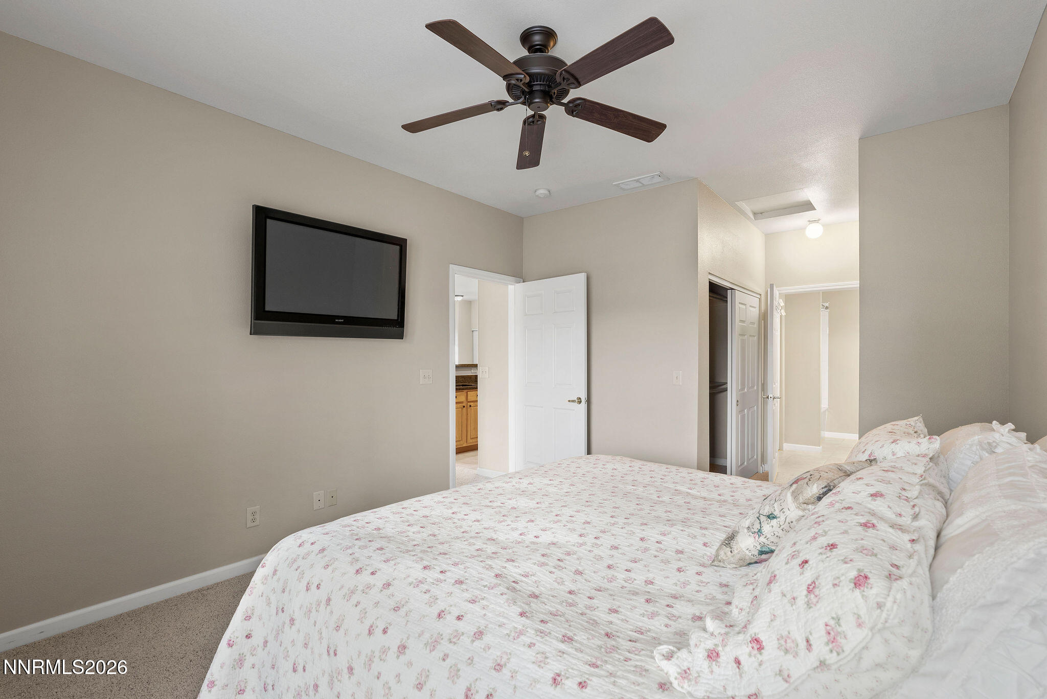 900 S Meadows Parkway APT 3424