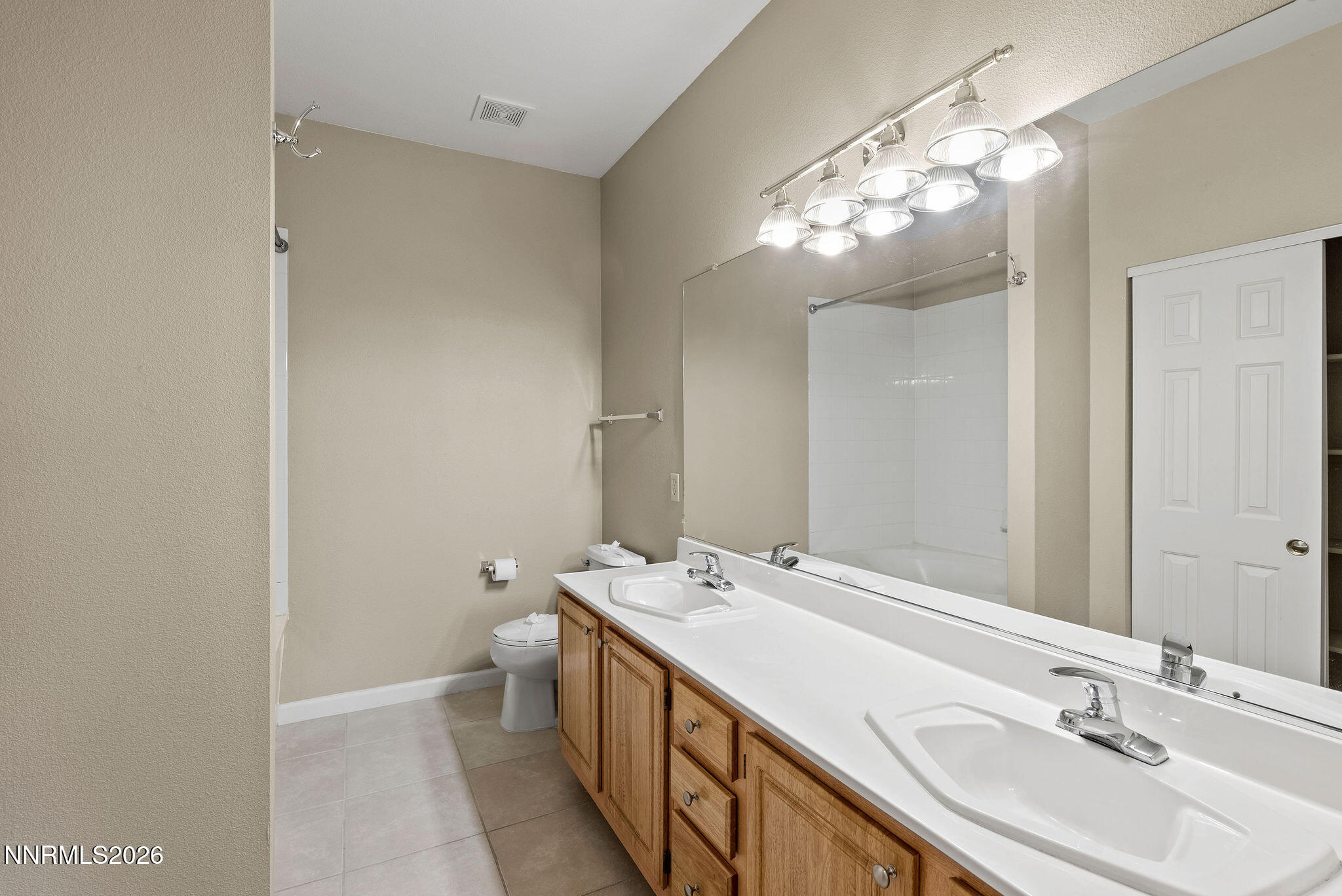 900 S Meadows Parkway APT 3424