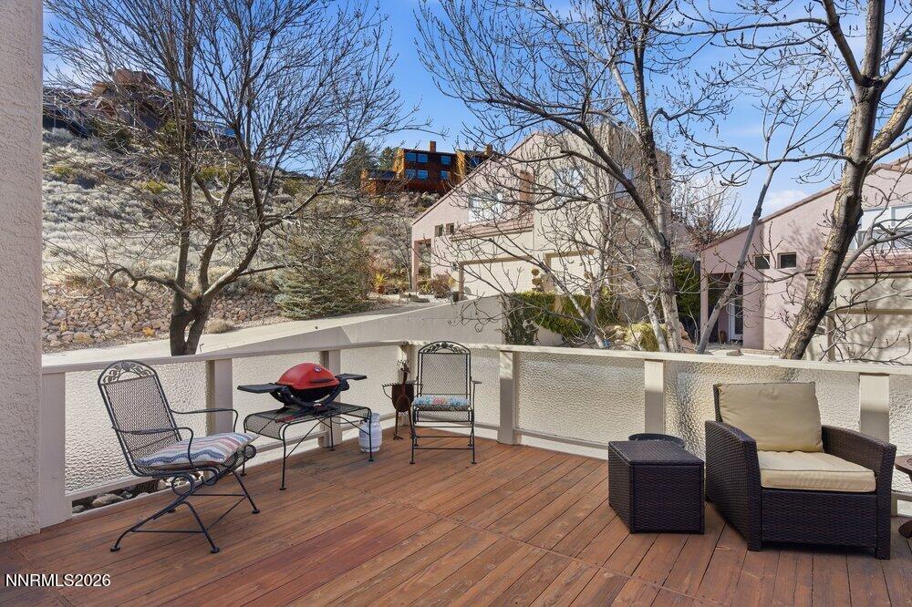 2556 Edgerock Road