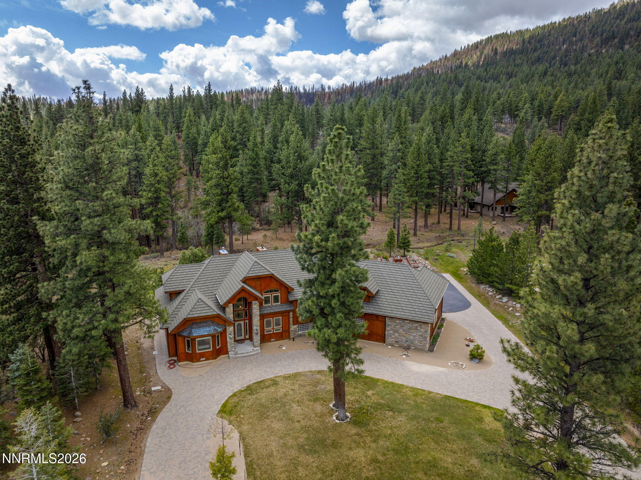 60 Yellow Pine Circle