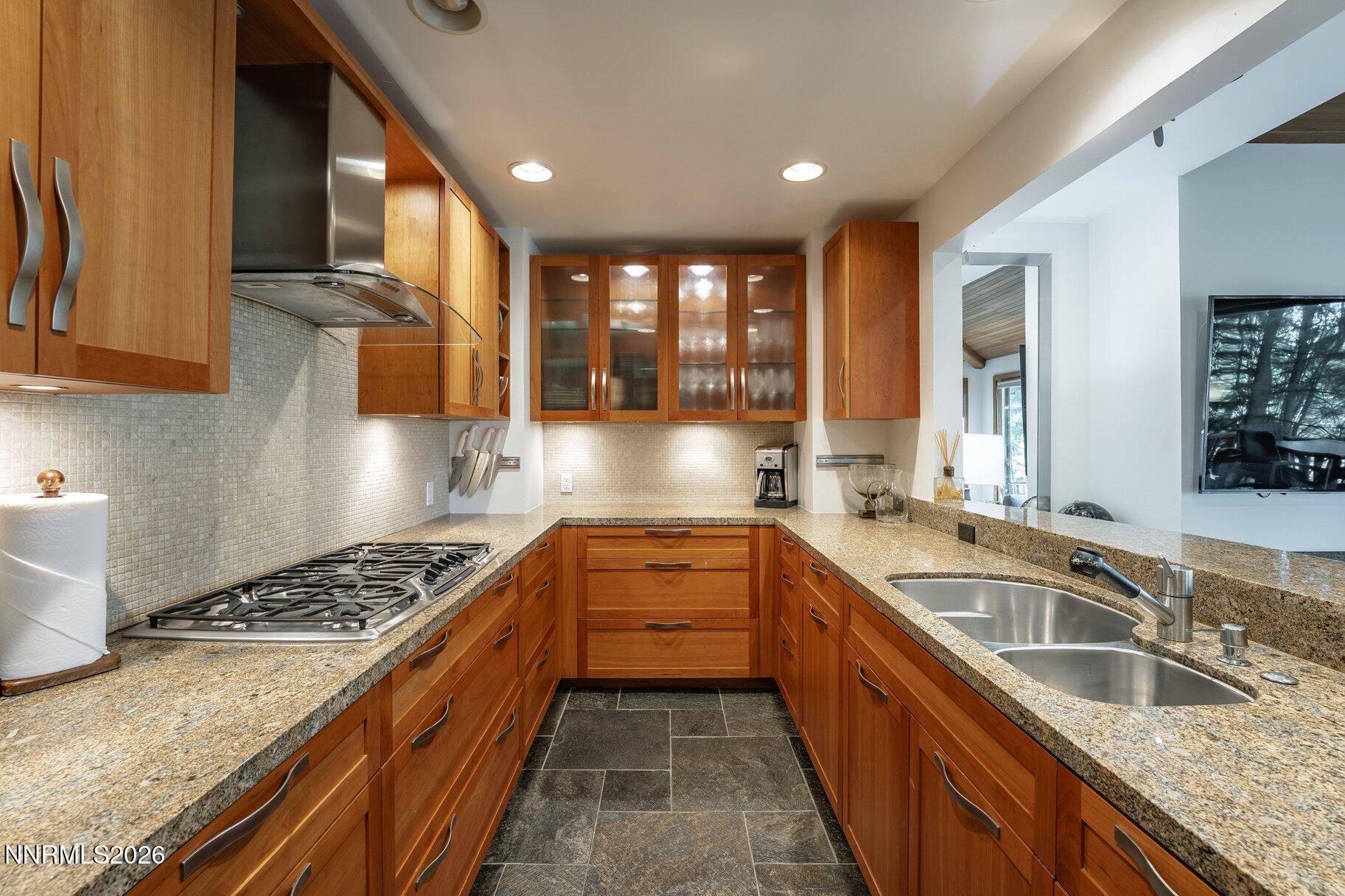 685 Wilson Way # 4