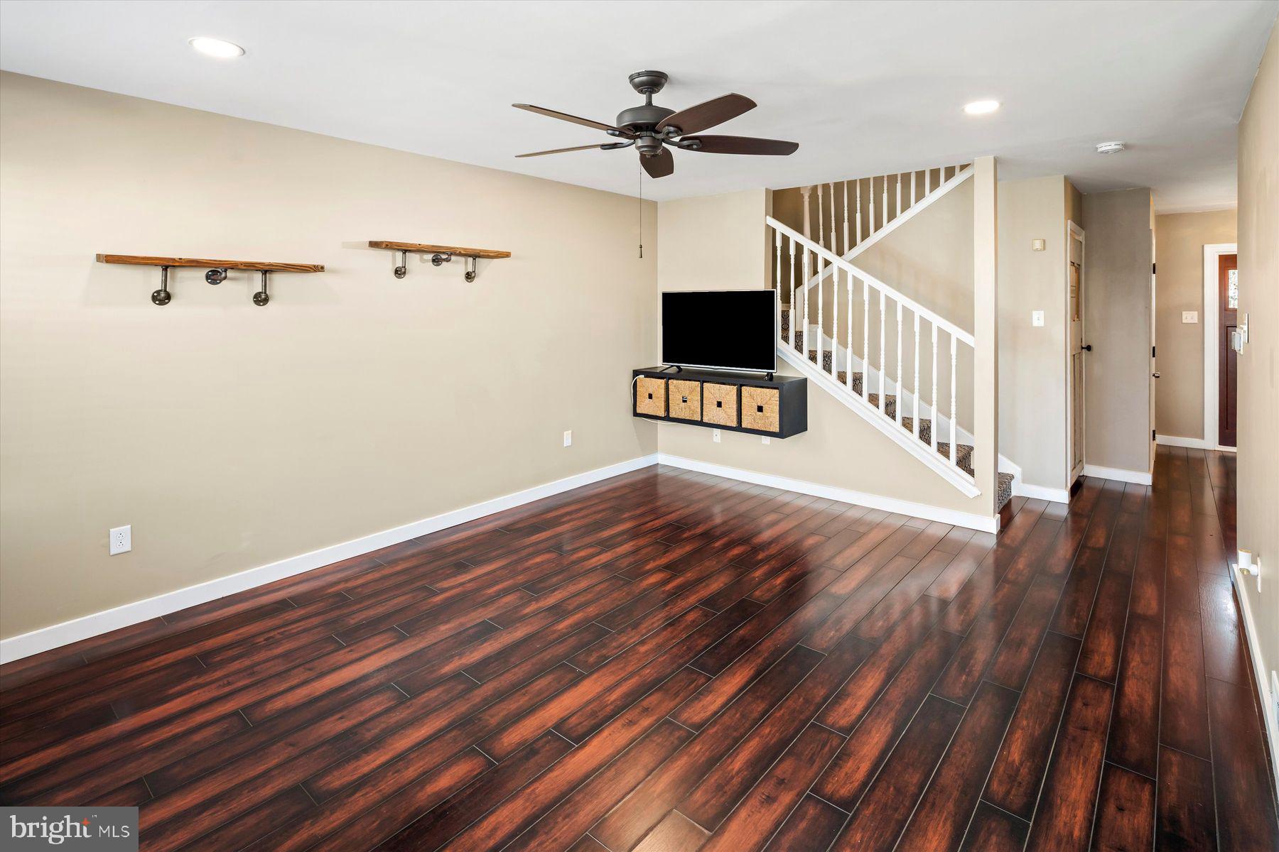 5 Bellflower Ct