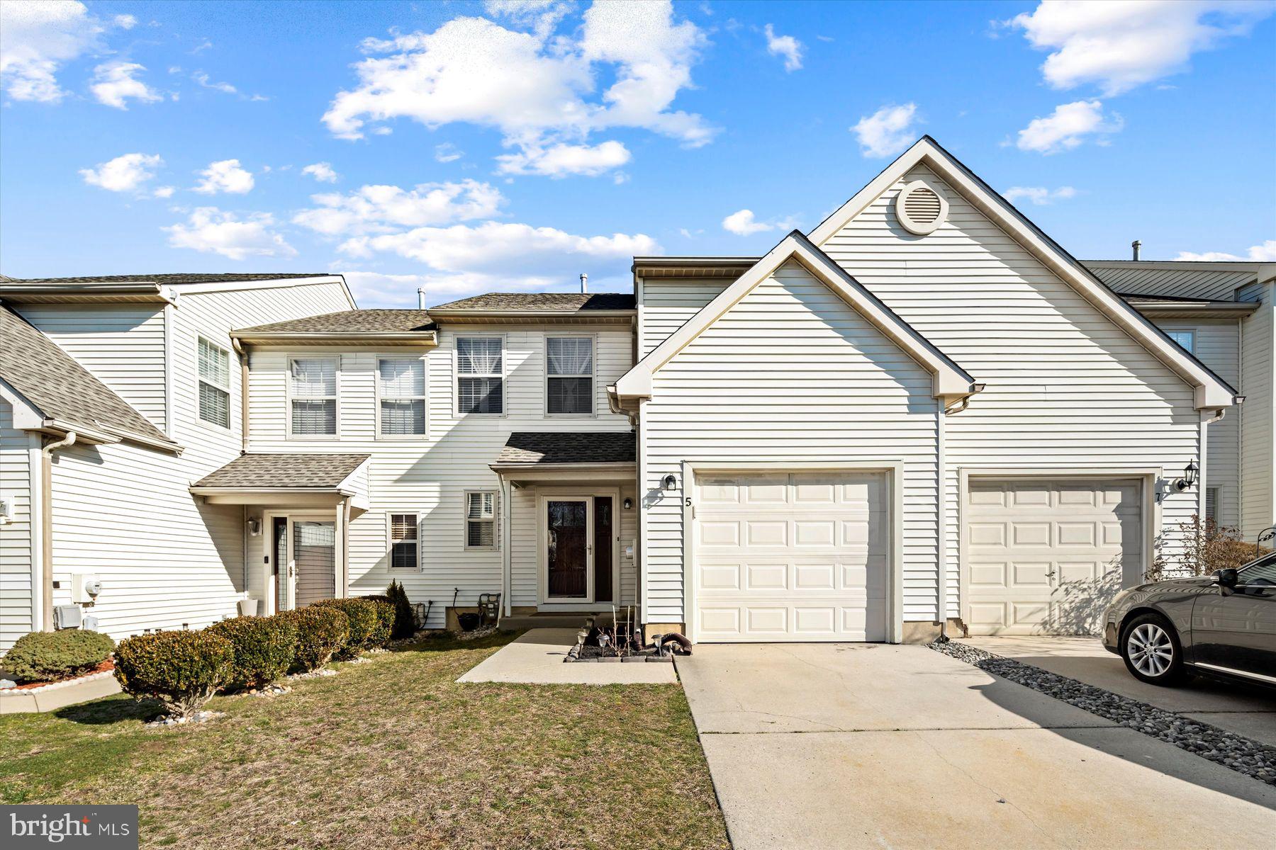 5 Bellflower Ct