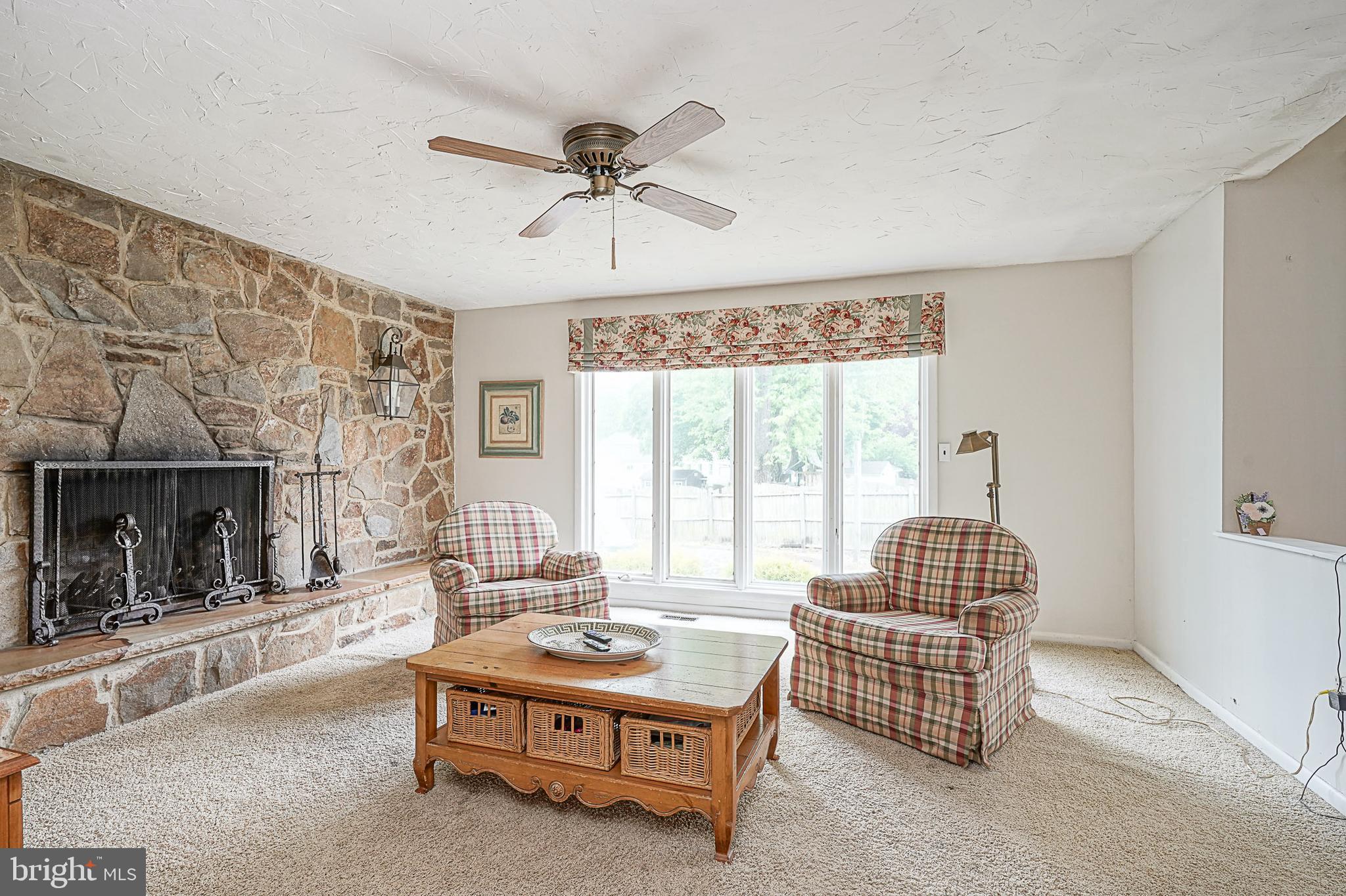 226 Tinder Box Ln