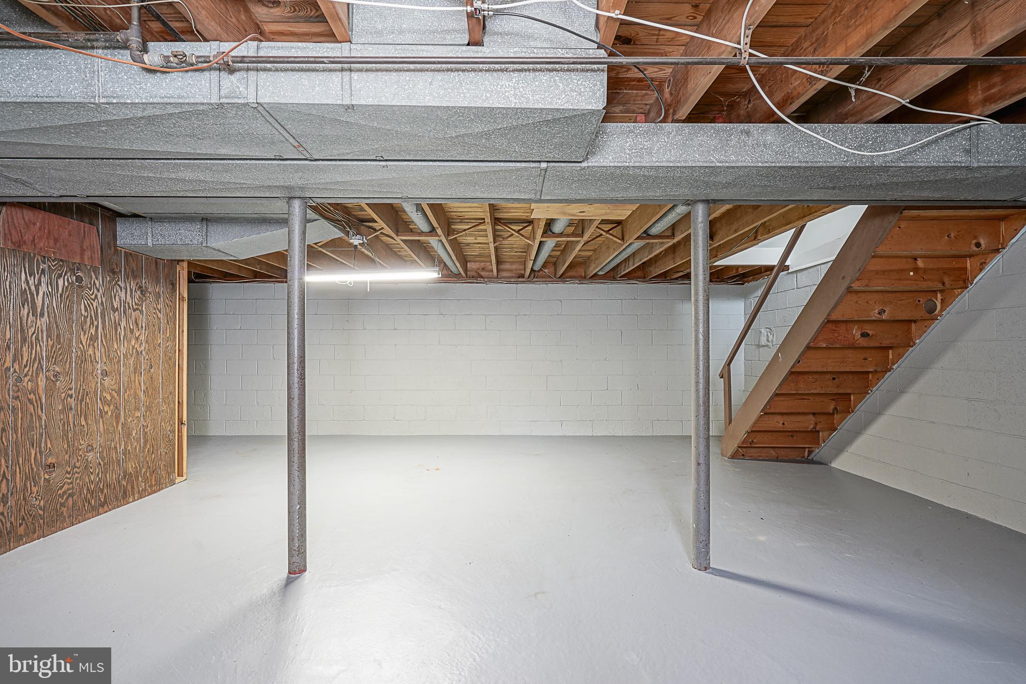 226 Tinder Box Ln