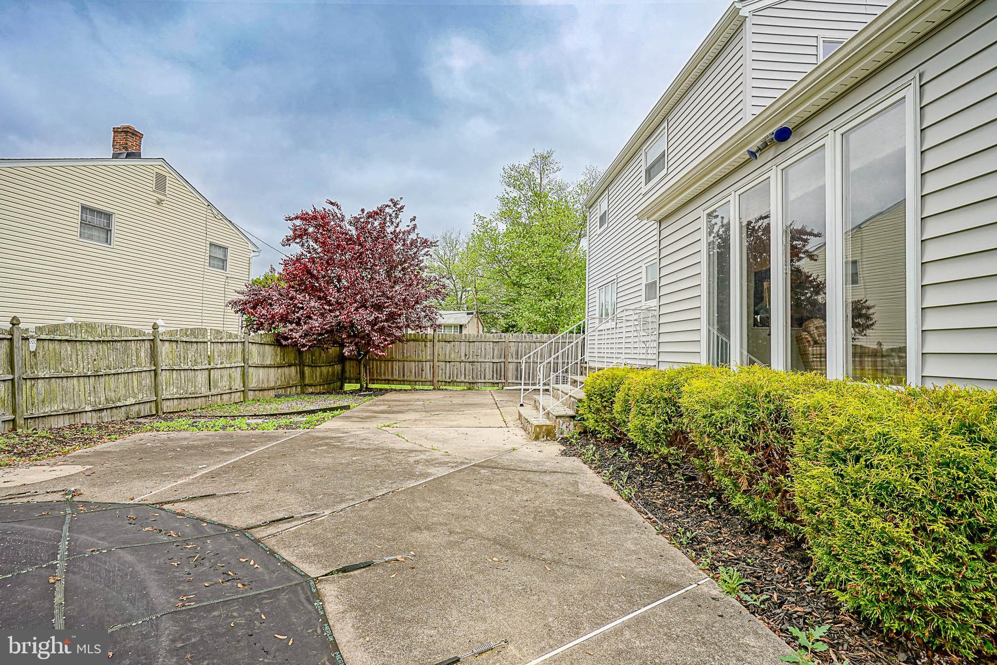 226 Tinder Box Ln