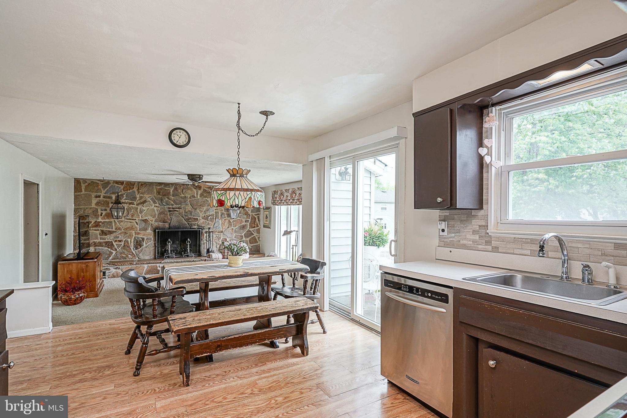 226 Tinder Box Ln