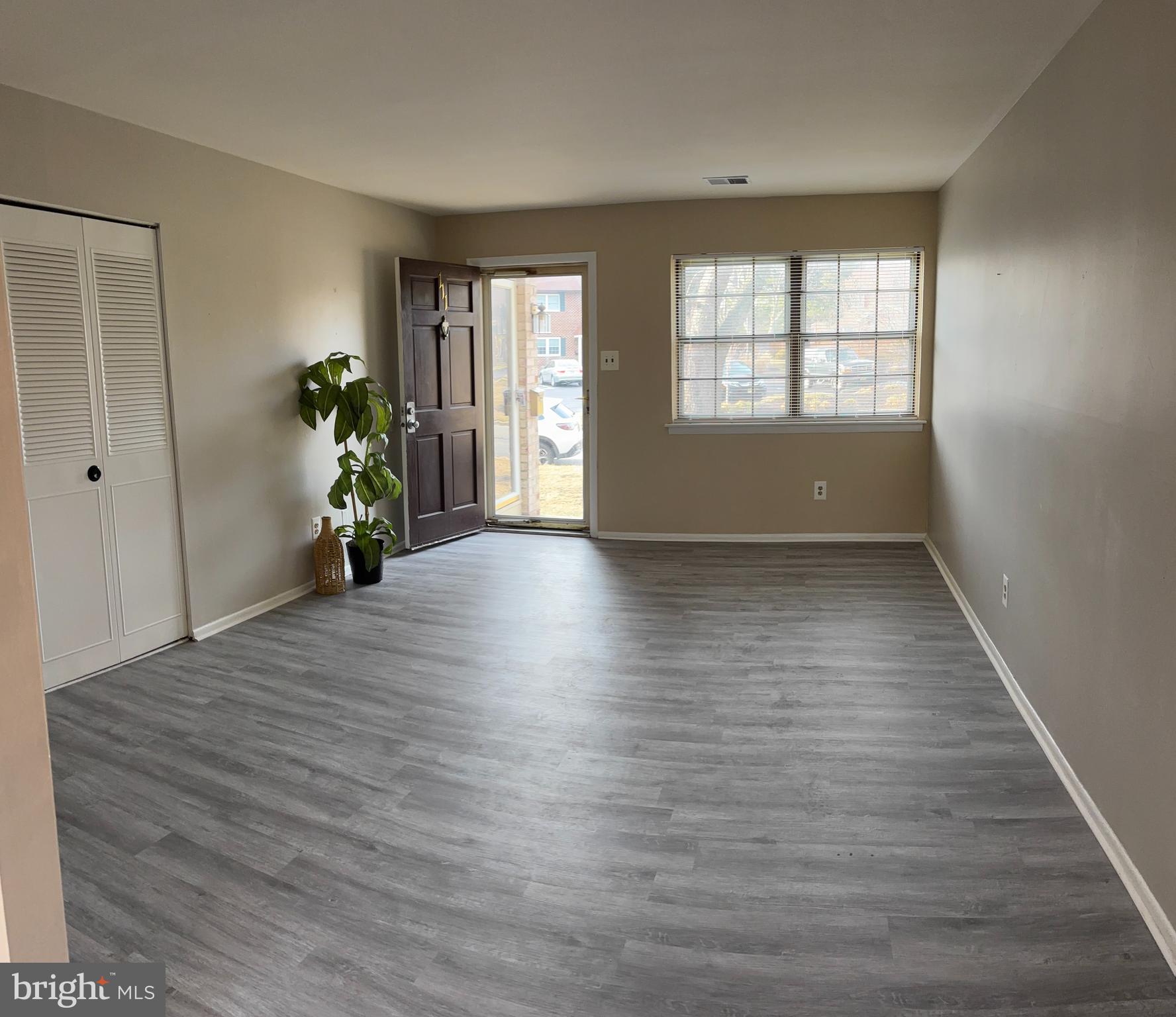 111 EAVES MILL RD