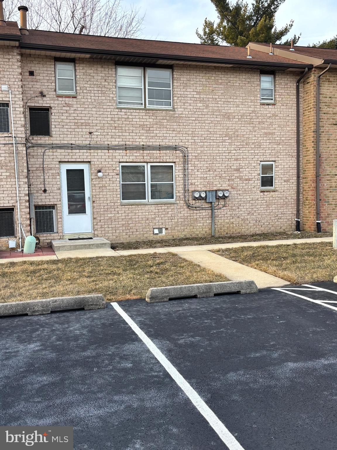 111 EAVES MILL RD