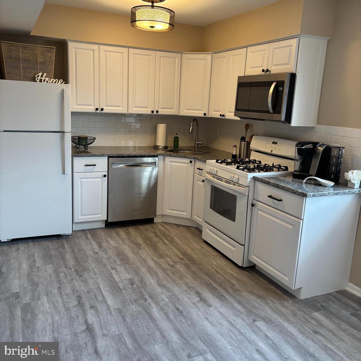 111 EAVES MILL RD