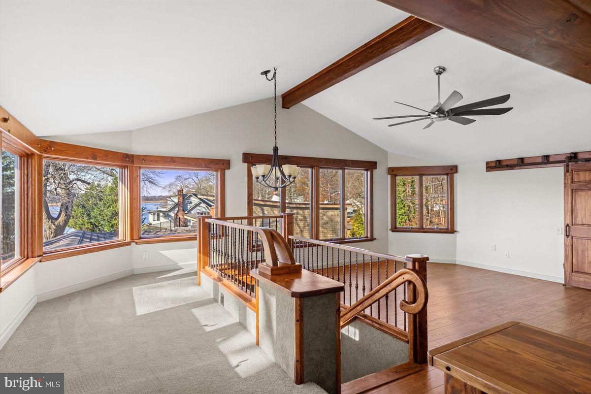 11 BEECHNUT LN