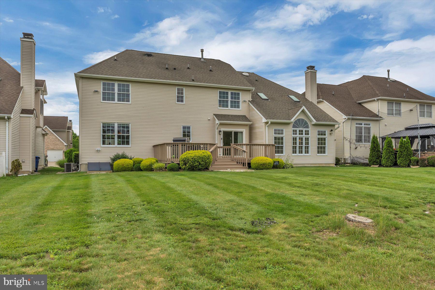 413 W Country Club Dr