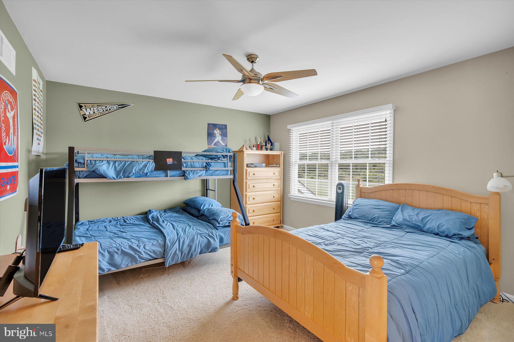 413 W Country Club Dr