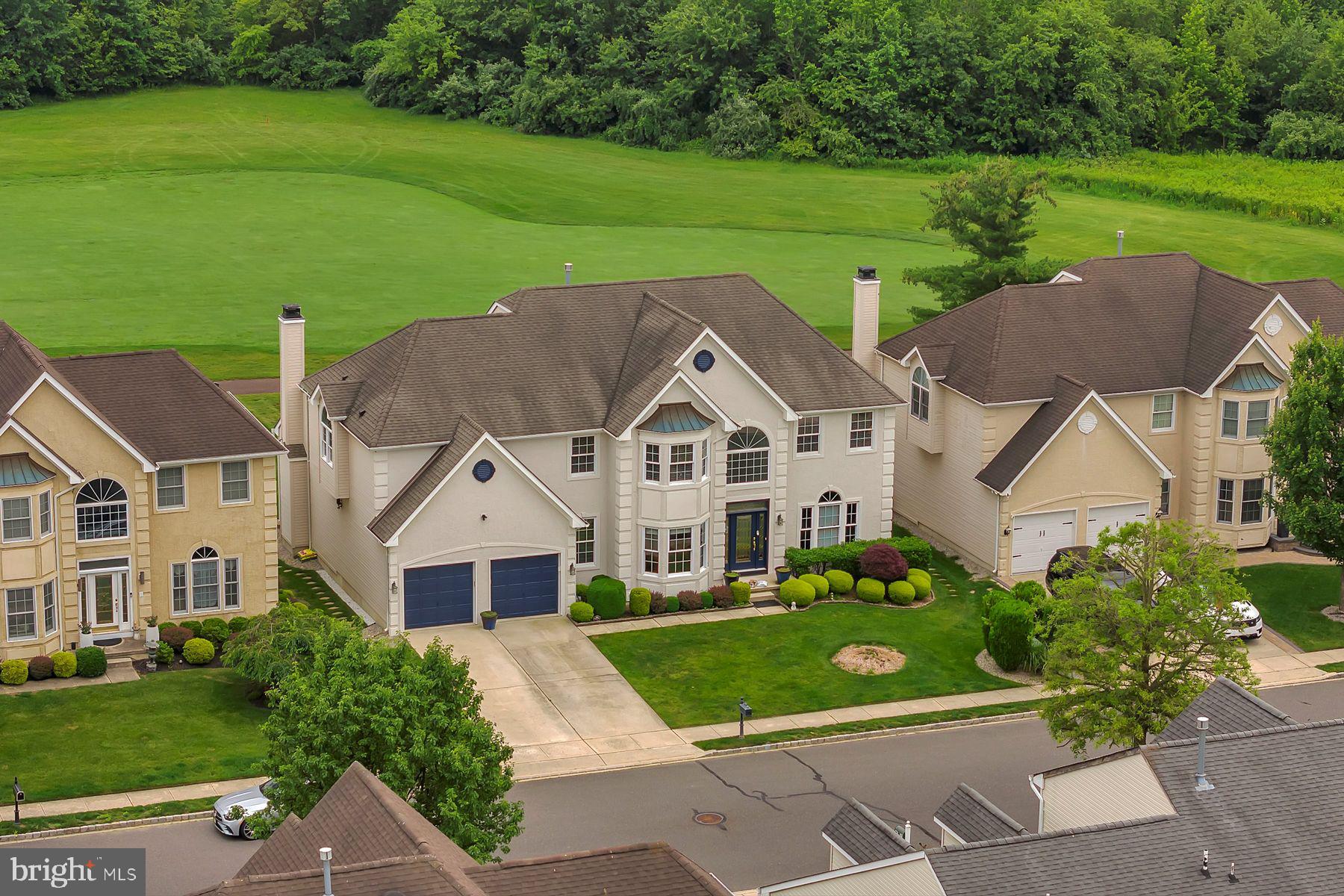 413 W Country Club Dr