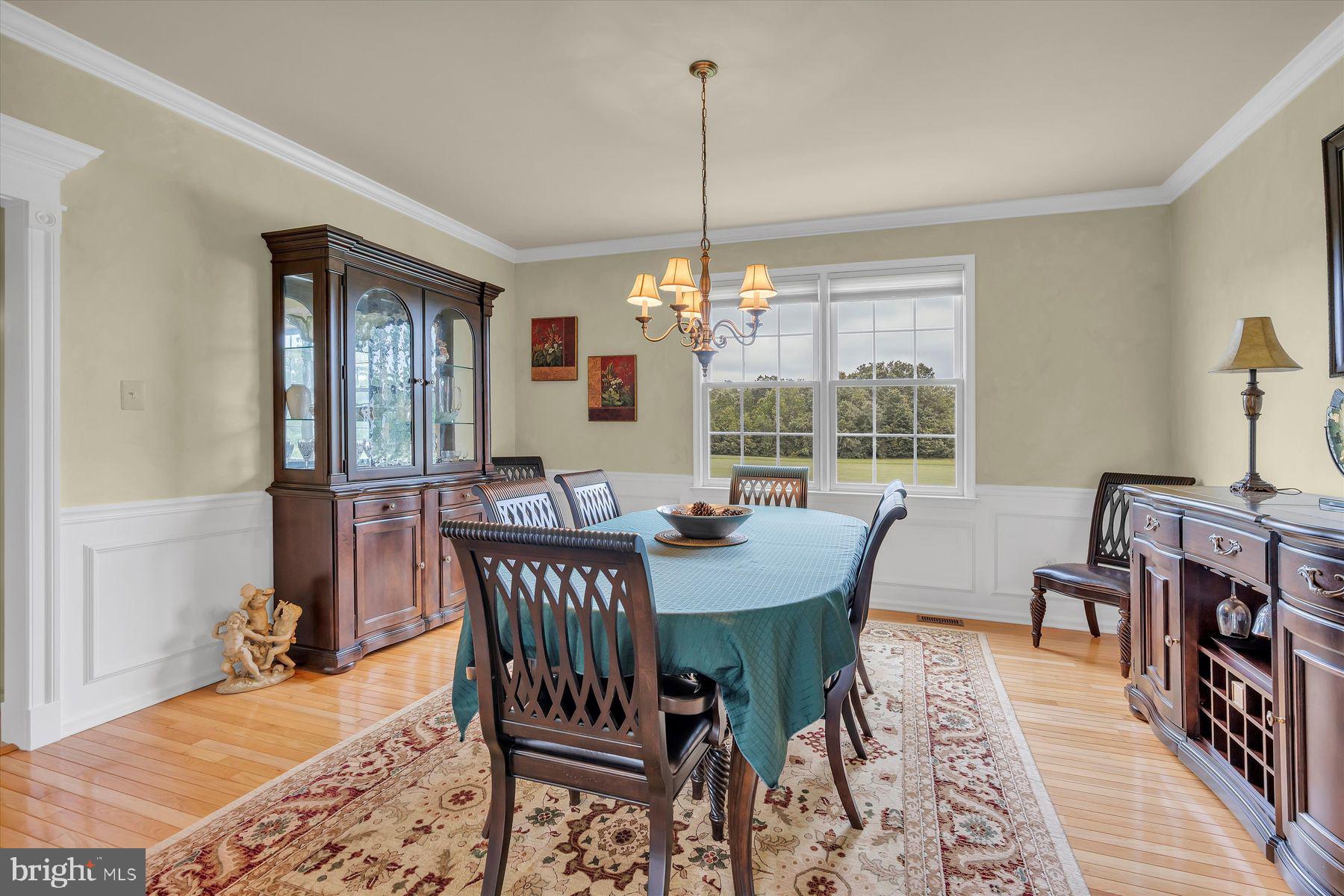 413 W Country Club Dr