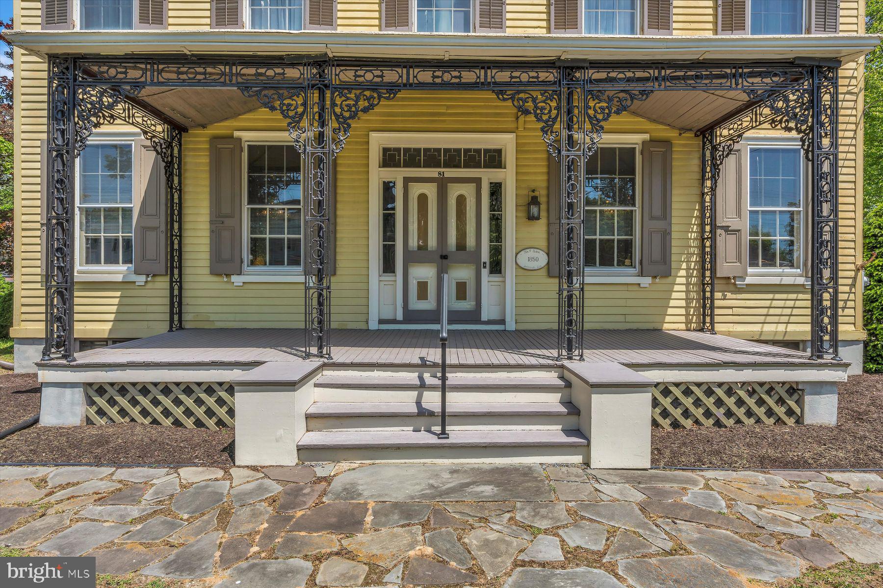 81 W COMMERCE STREET