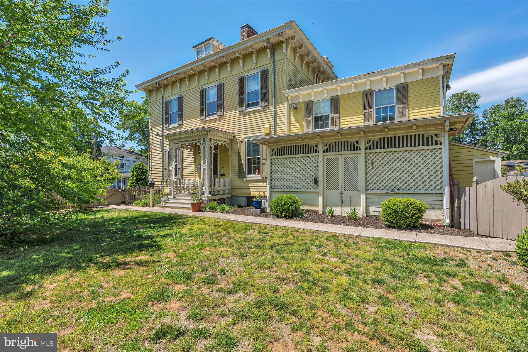 81 W COMMERCE STREET