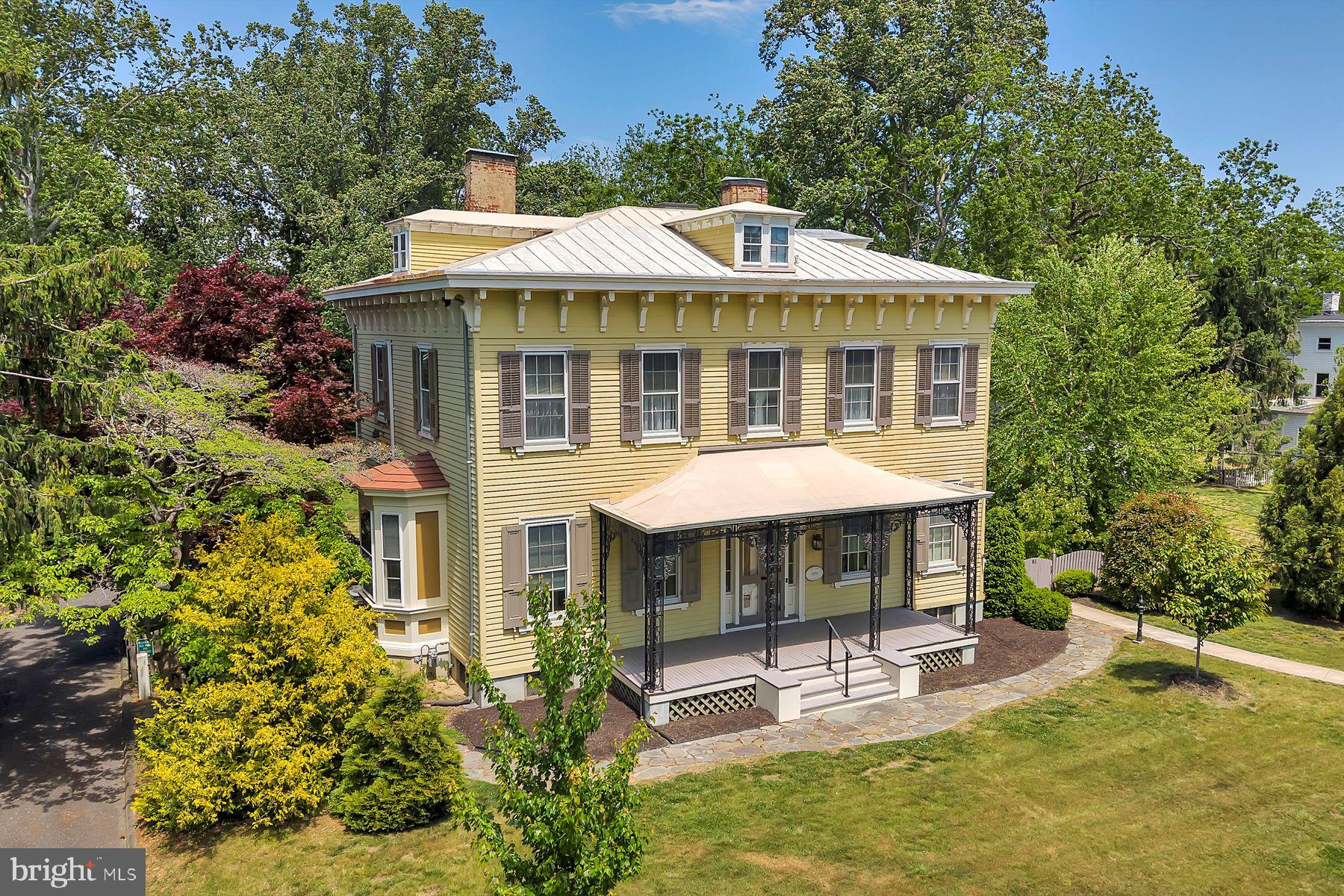 81 W COMMERCE STREET