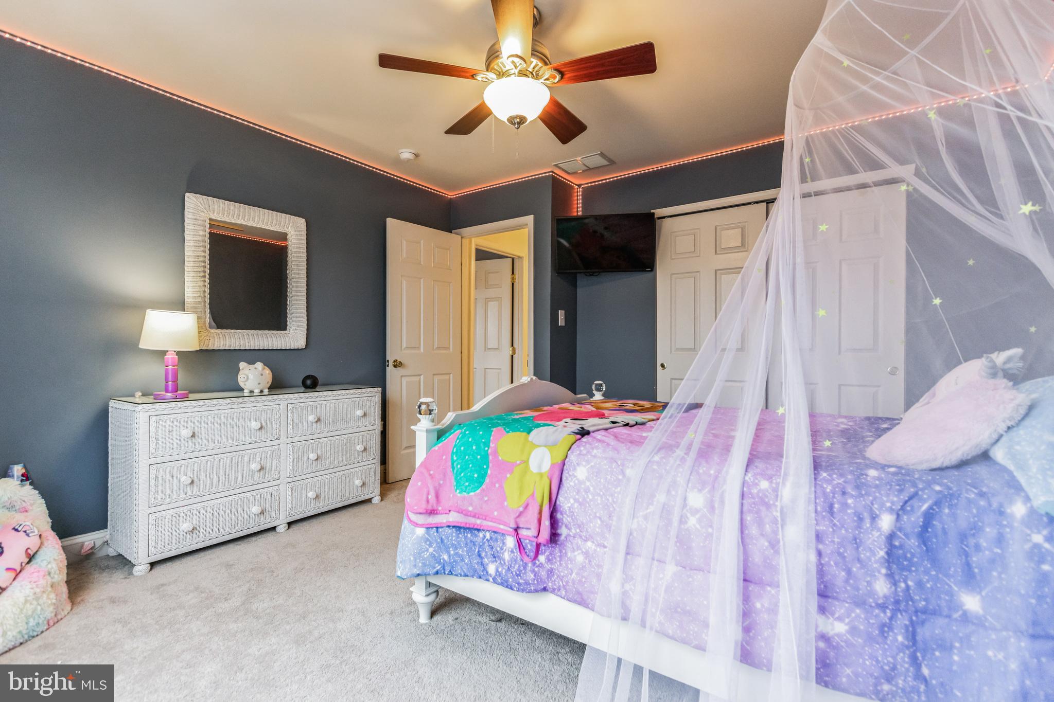 41 Glacier Dr