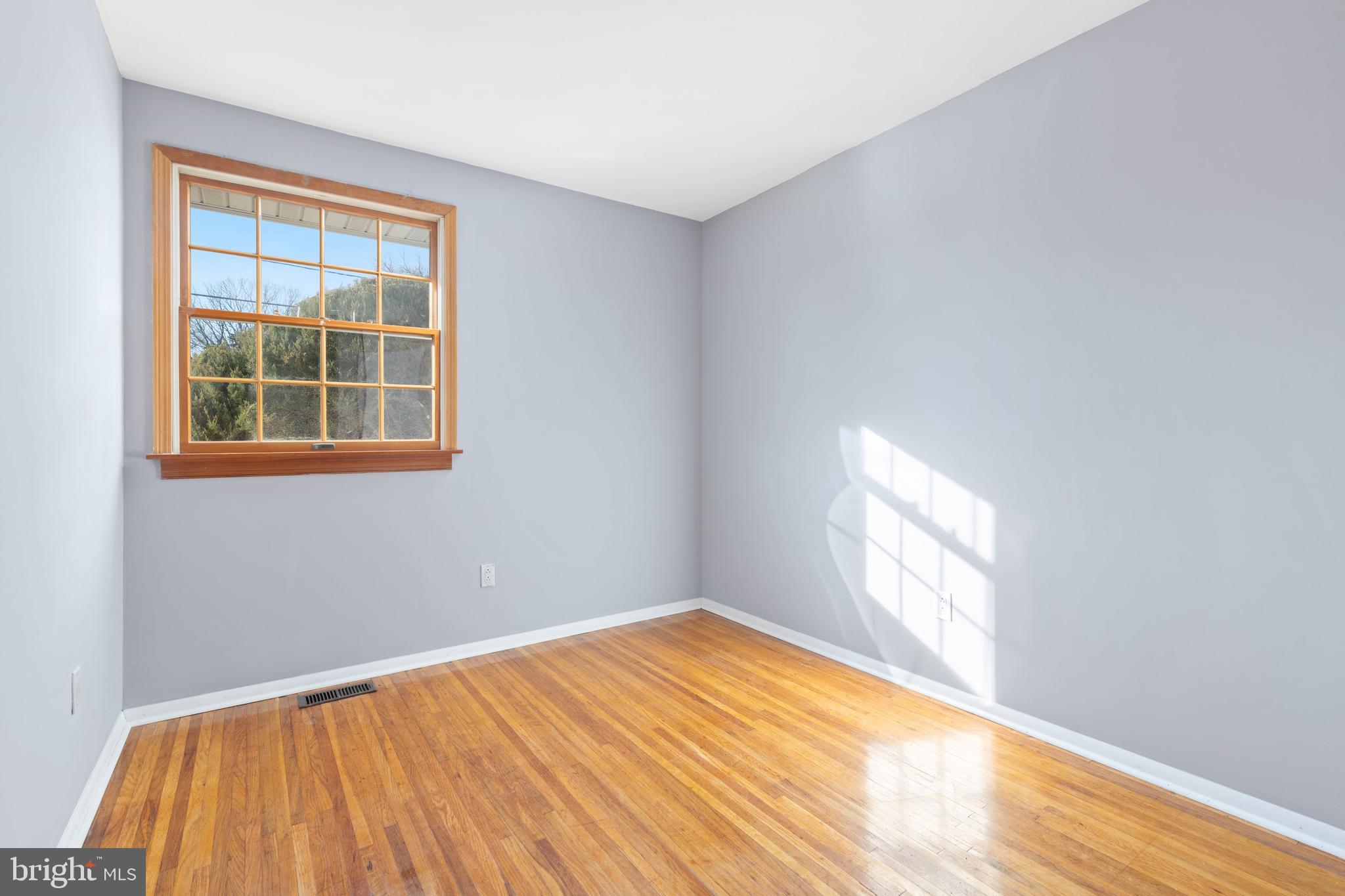 109 MIDDLESEX AVE